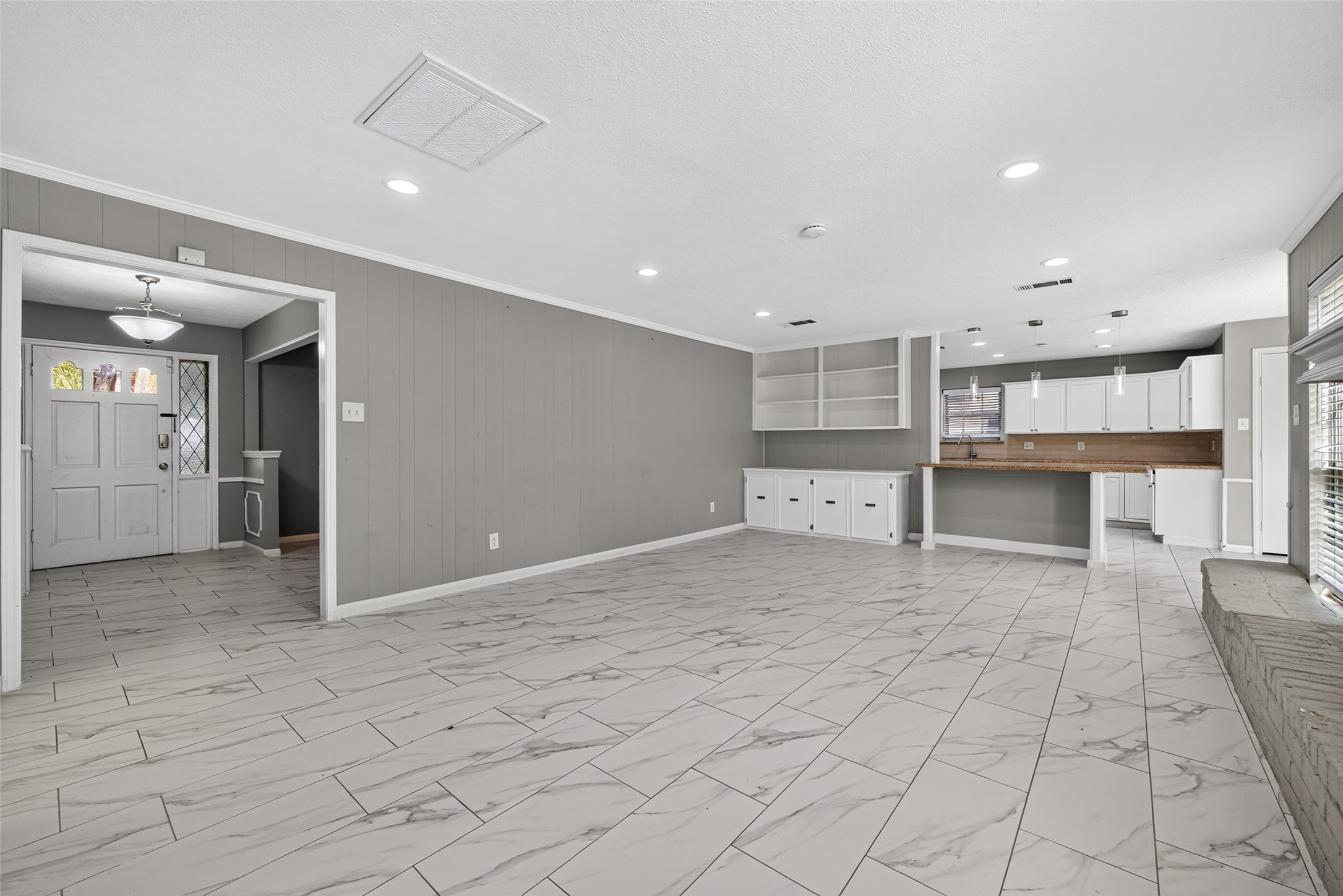 723 Leaflet Lane Property Photo 6
