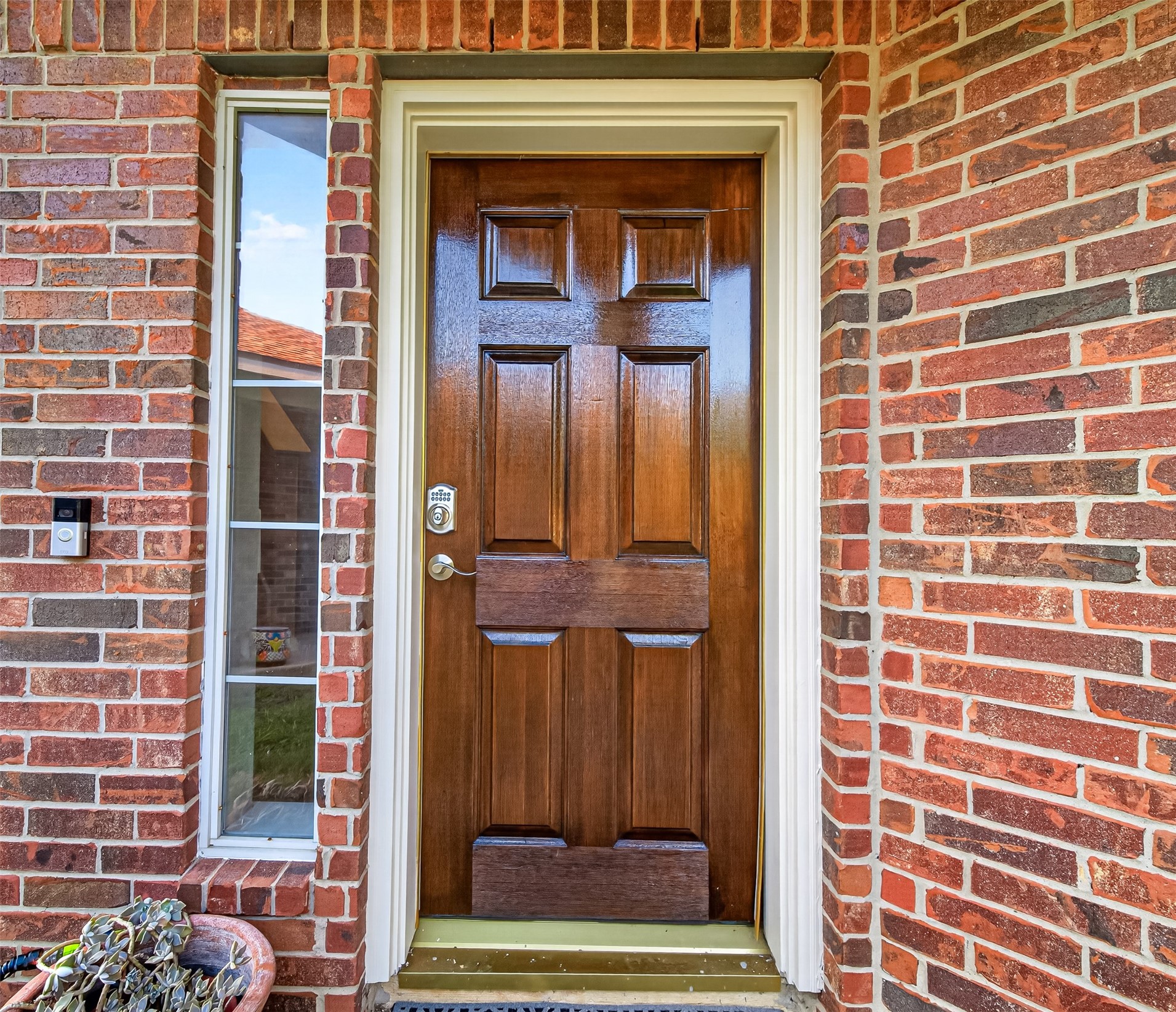 20227 Stonegrove Court Property Photo 8