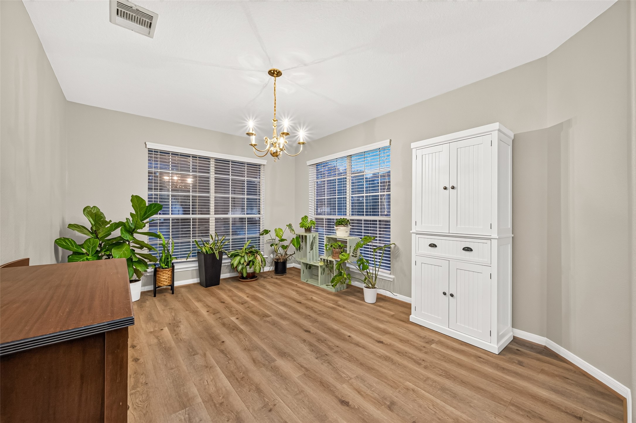 20227 Stonegrove Court Property Photo 10