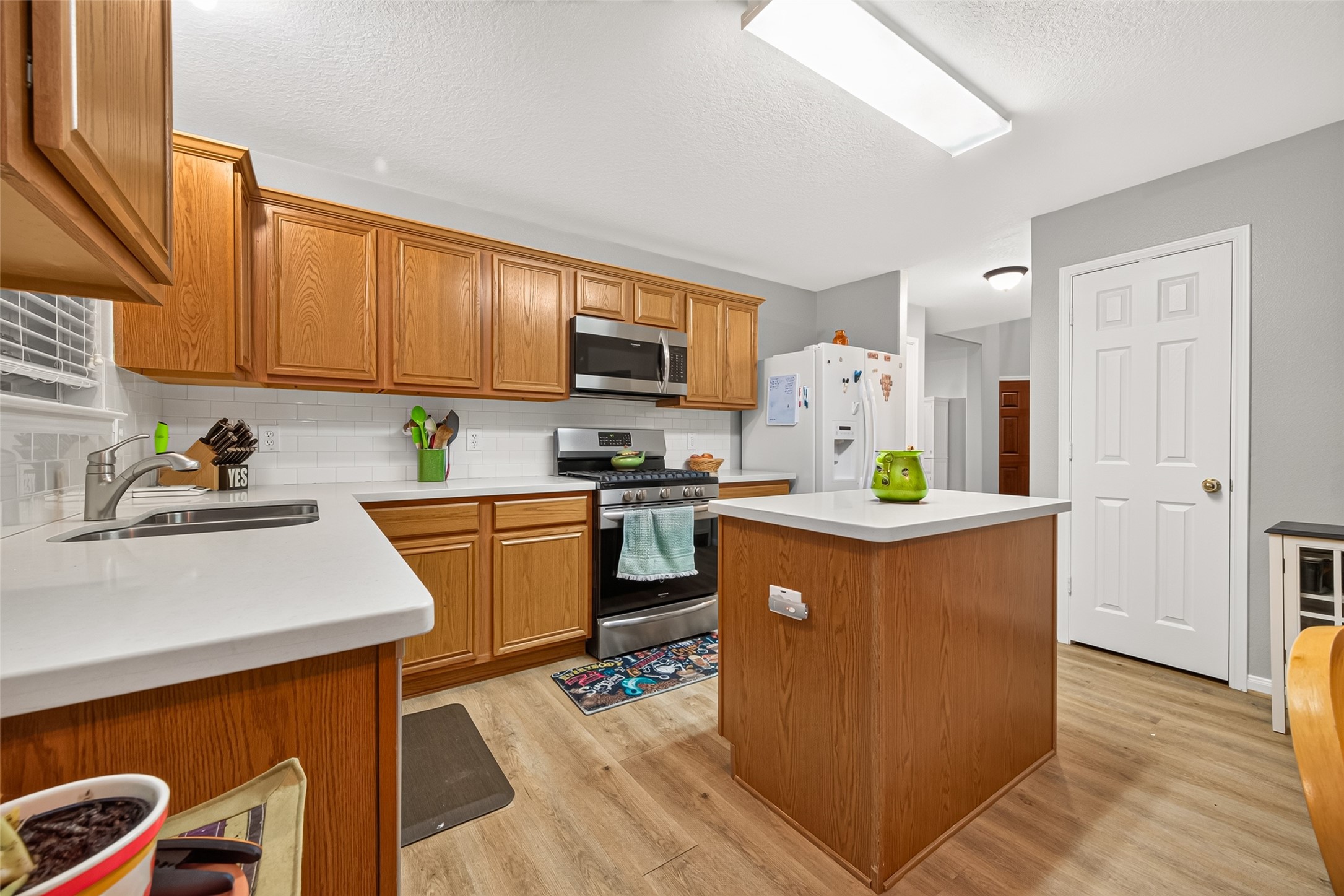 20227 Stonegrove Court Property Photo 20