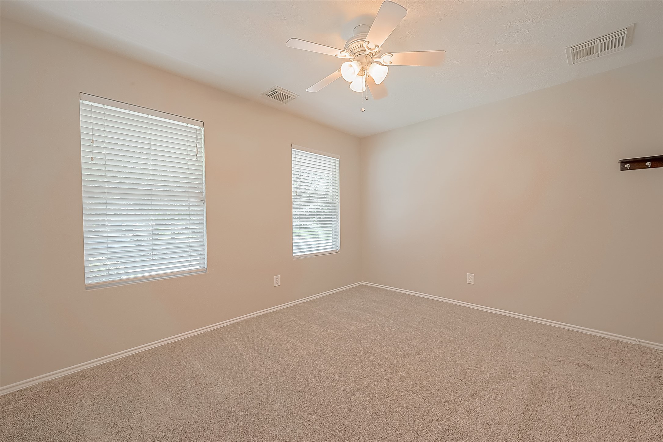 11 Yarrowdale Court Property Photo 15
