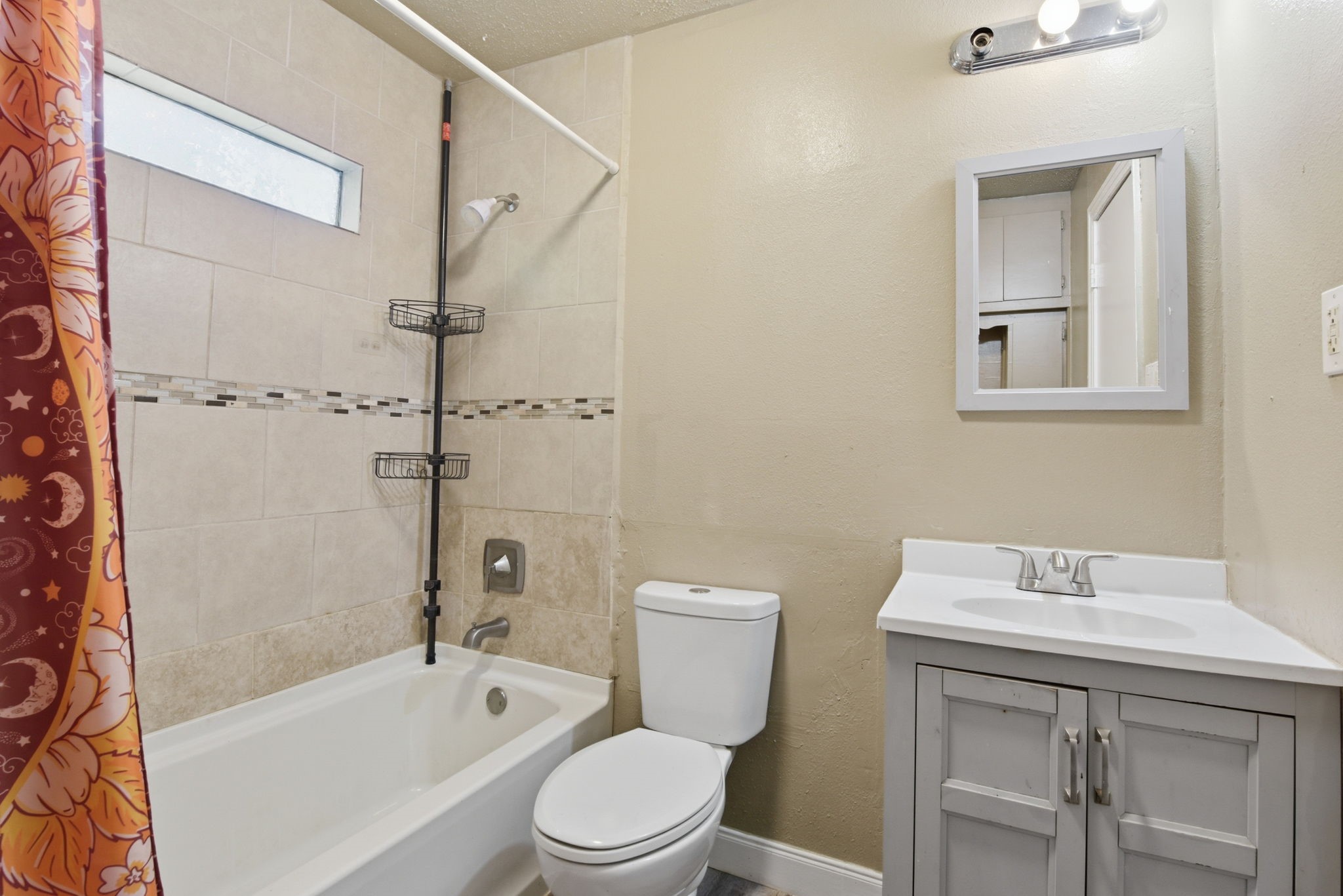 1109 E Walker Street Property Photo 35