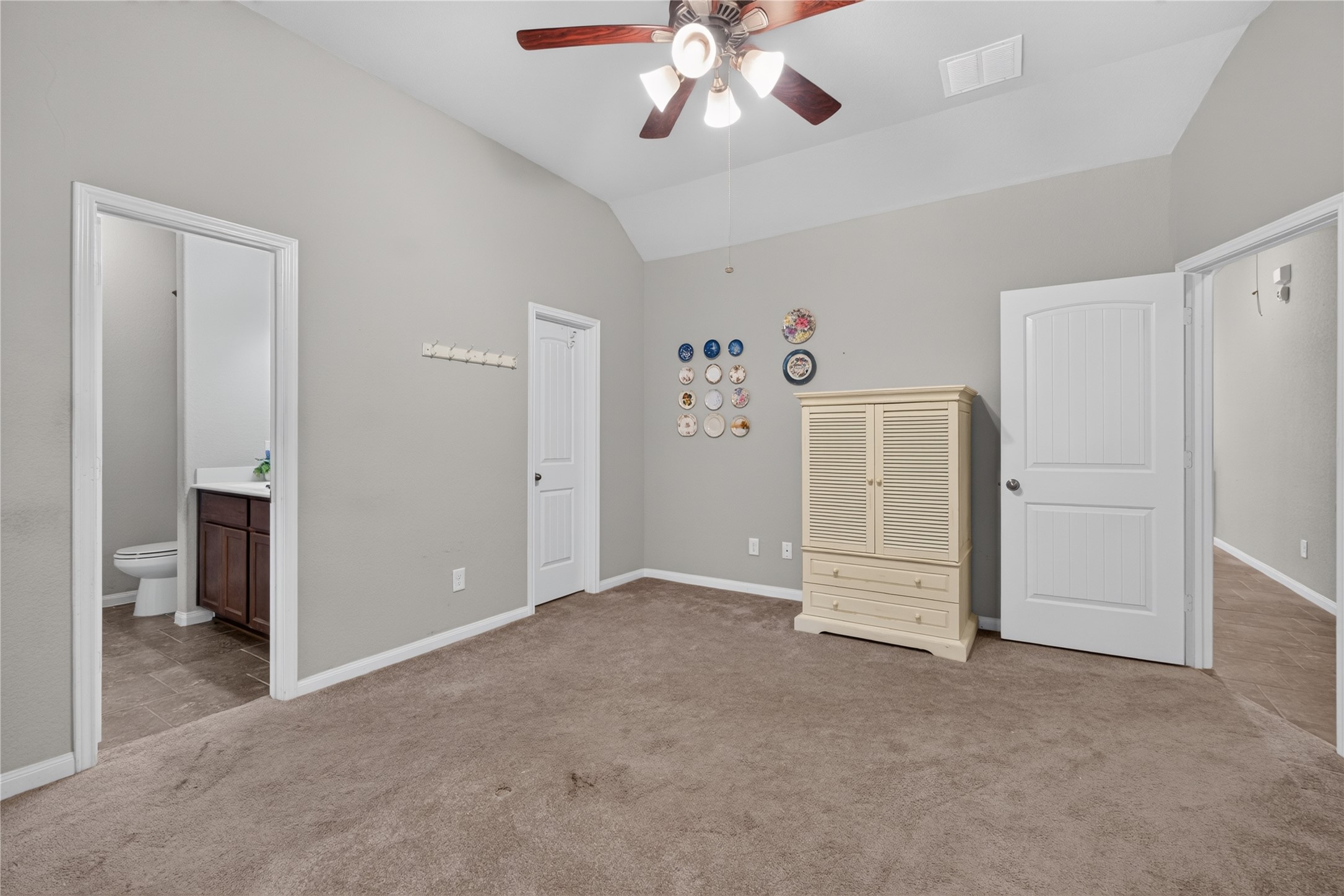 11231 Burning Tree Drive Property Photo 23
