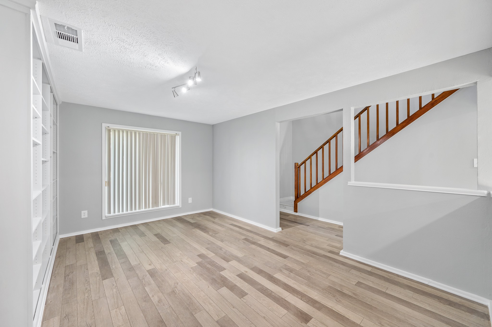 1363 Westgreen Boulevard Property Photo 8