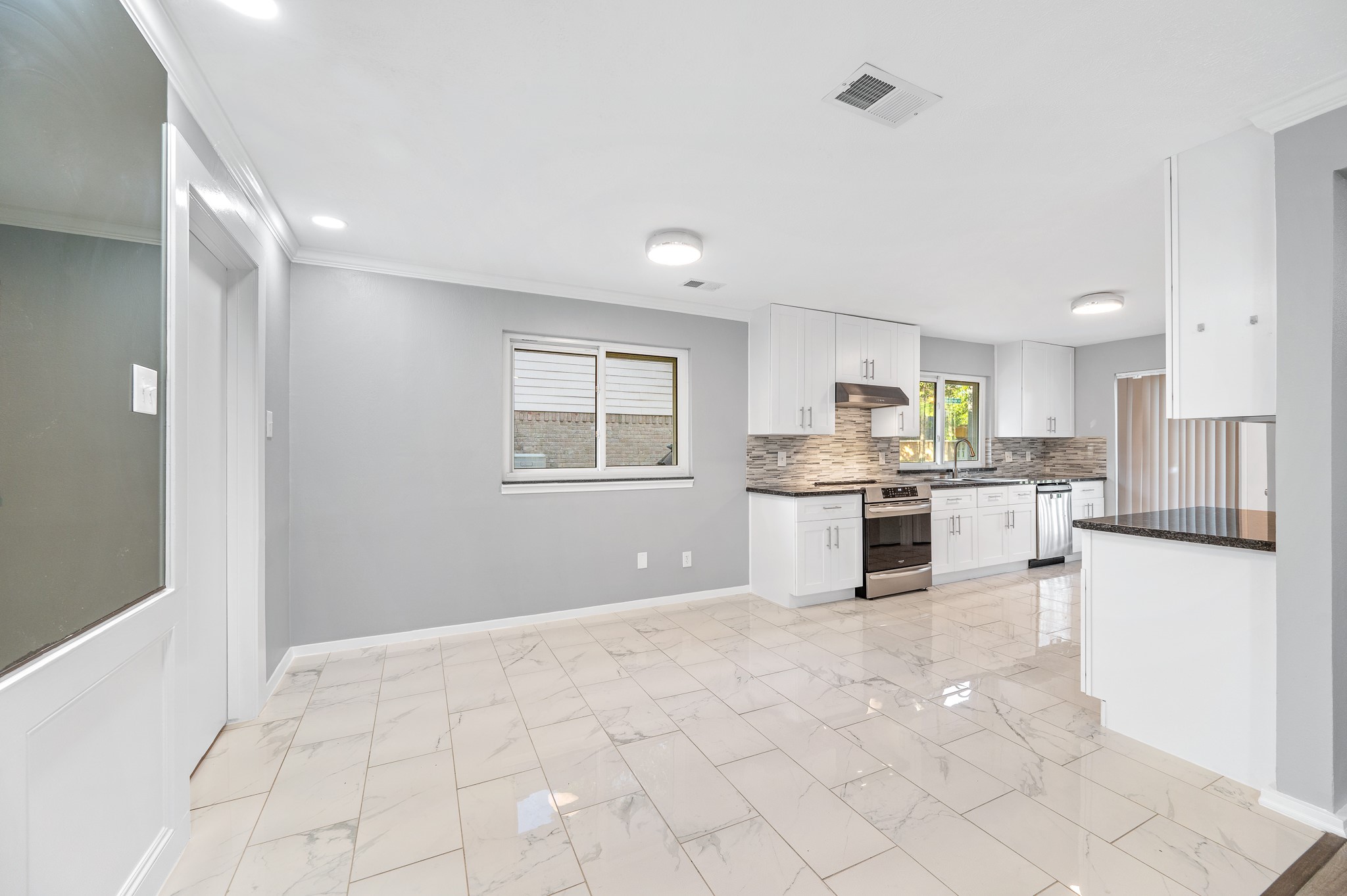 1363 Westgreen Boulevard Property Photo 11