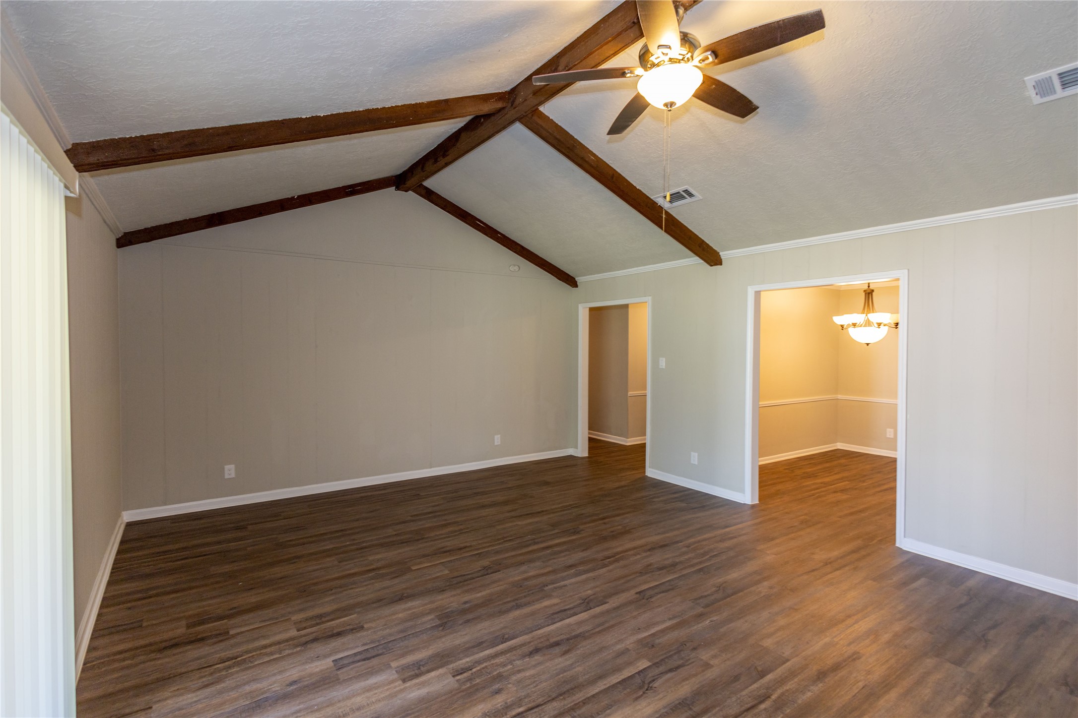5810 Meadowview Road Property Photo 4