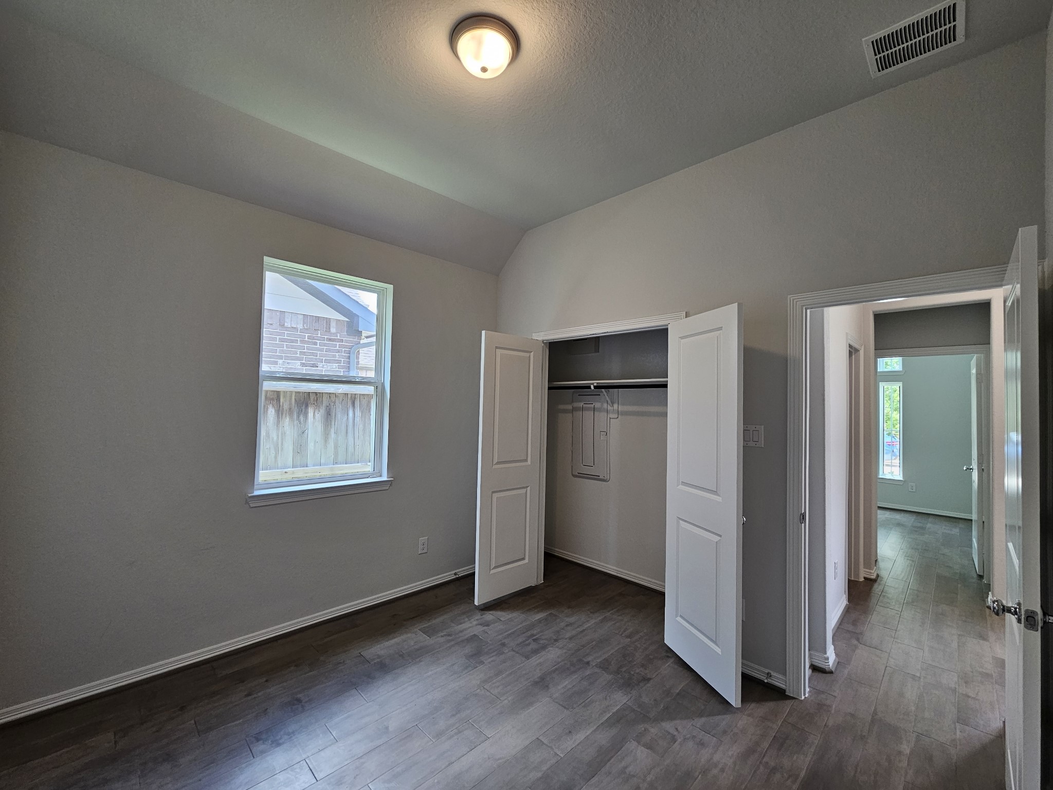 2414 Manor Valley Lane Property Photo 11