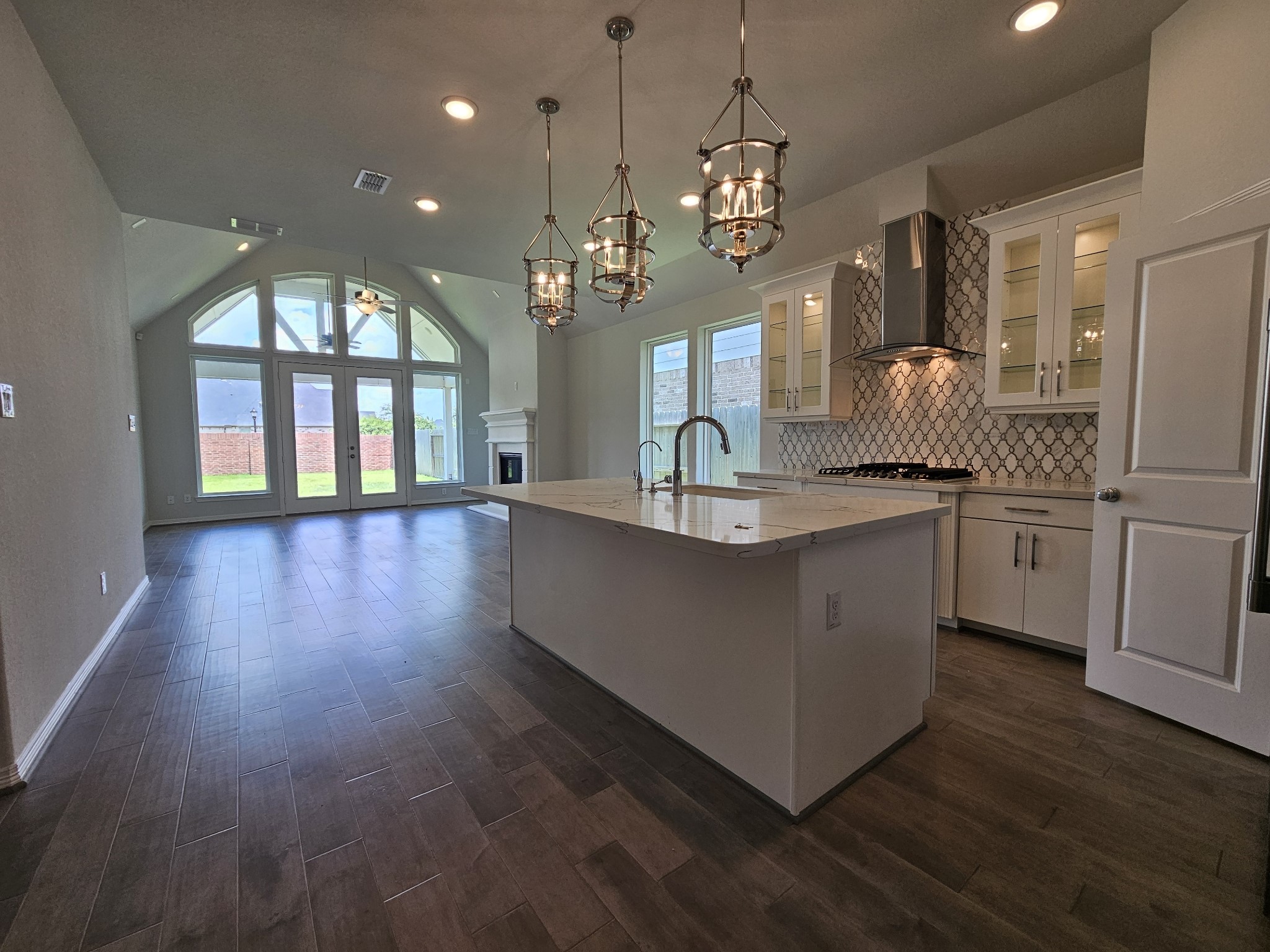 2414 Manor Valley Lane Property Photo 12