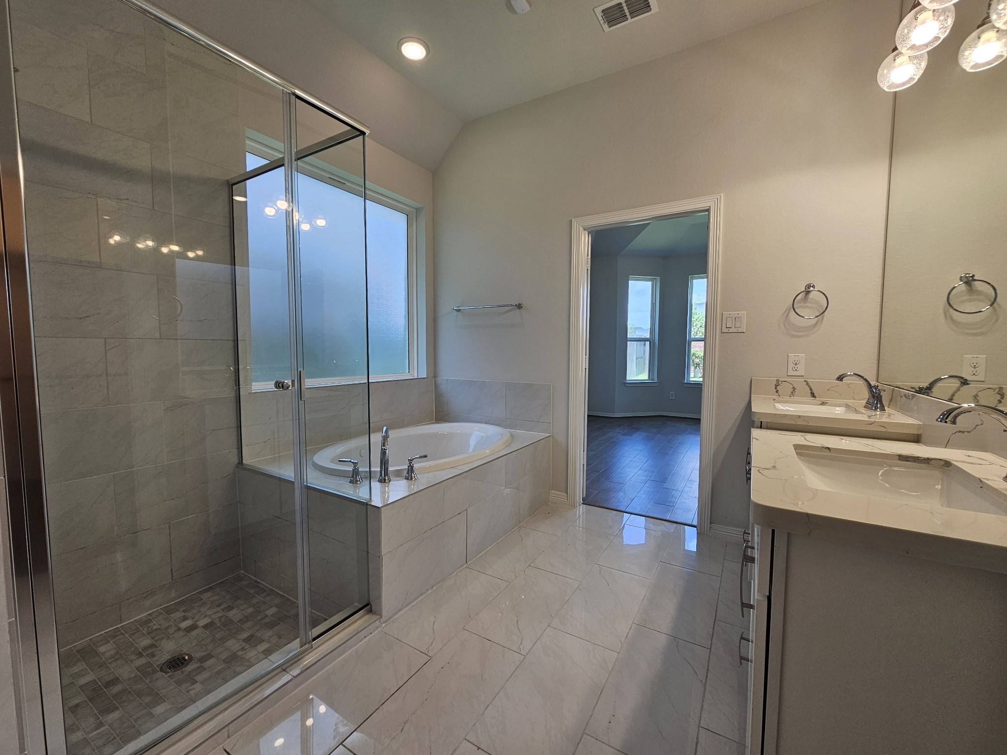 2414 Manor Valley Lane Property Photo 31