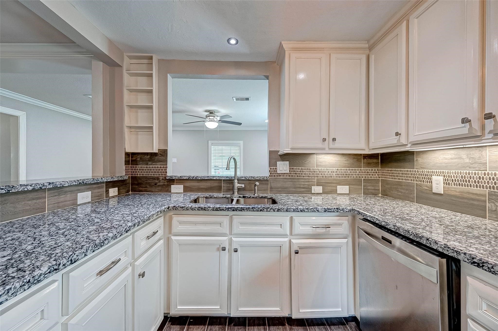 1510 Walton Street Property Photo 17