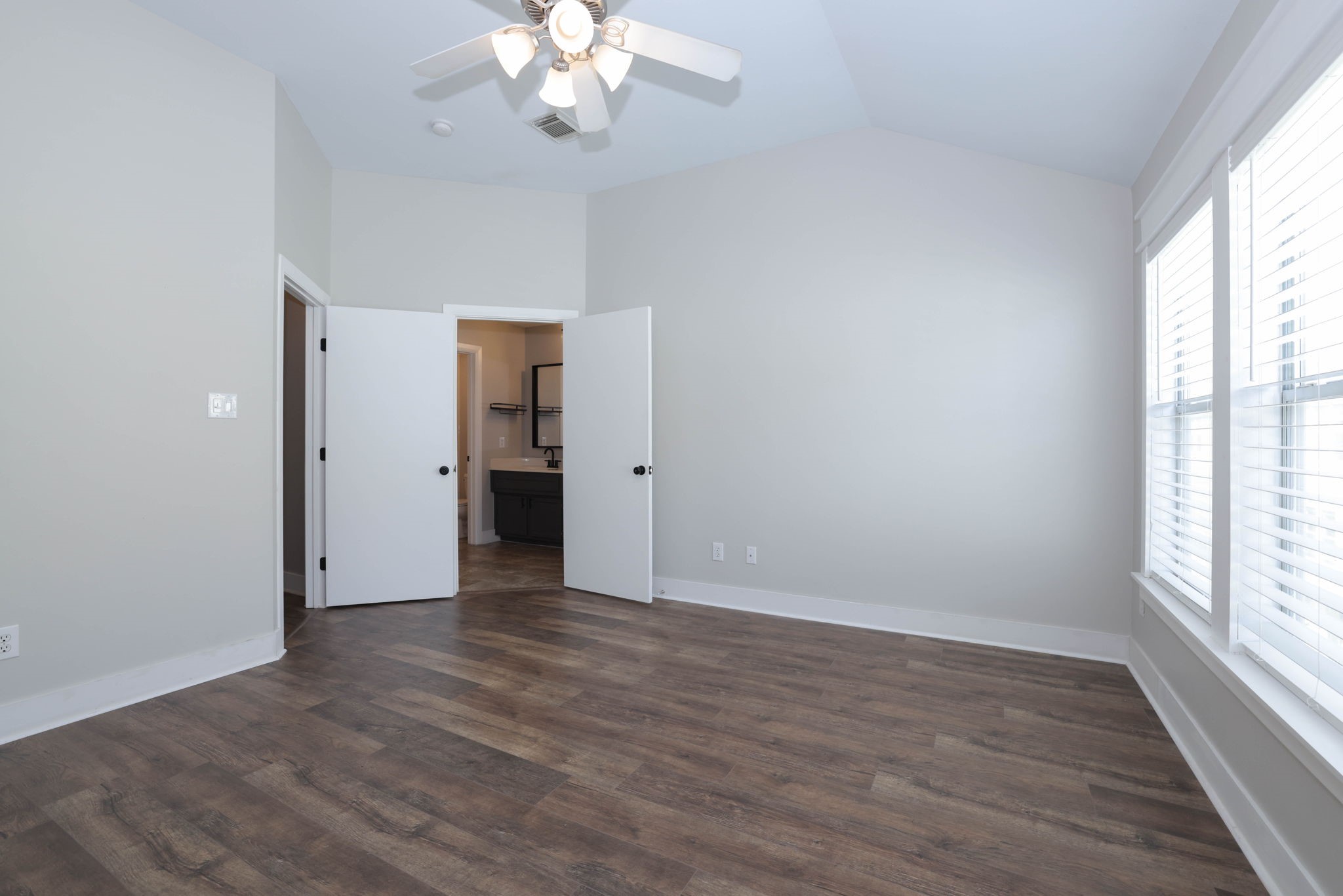 1728 Bevis Street Property Photo 24