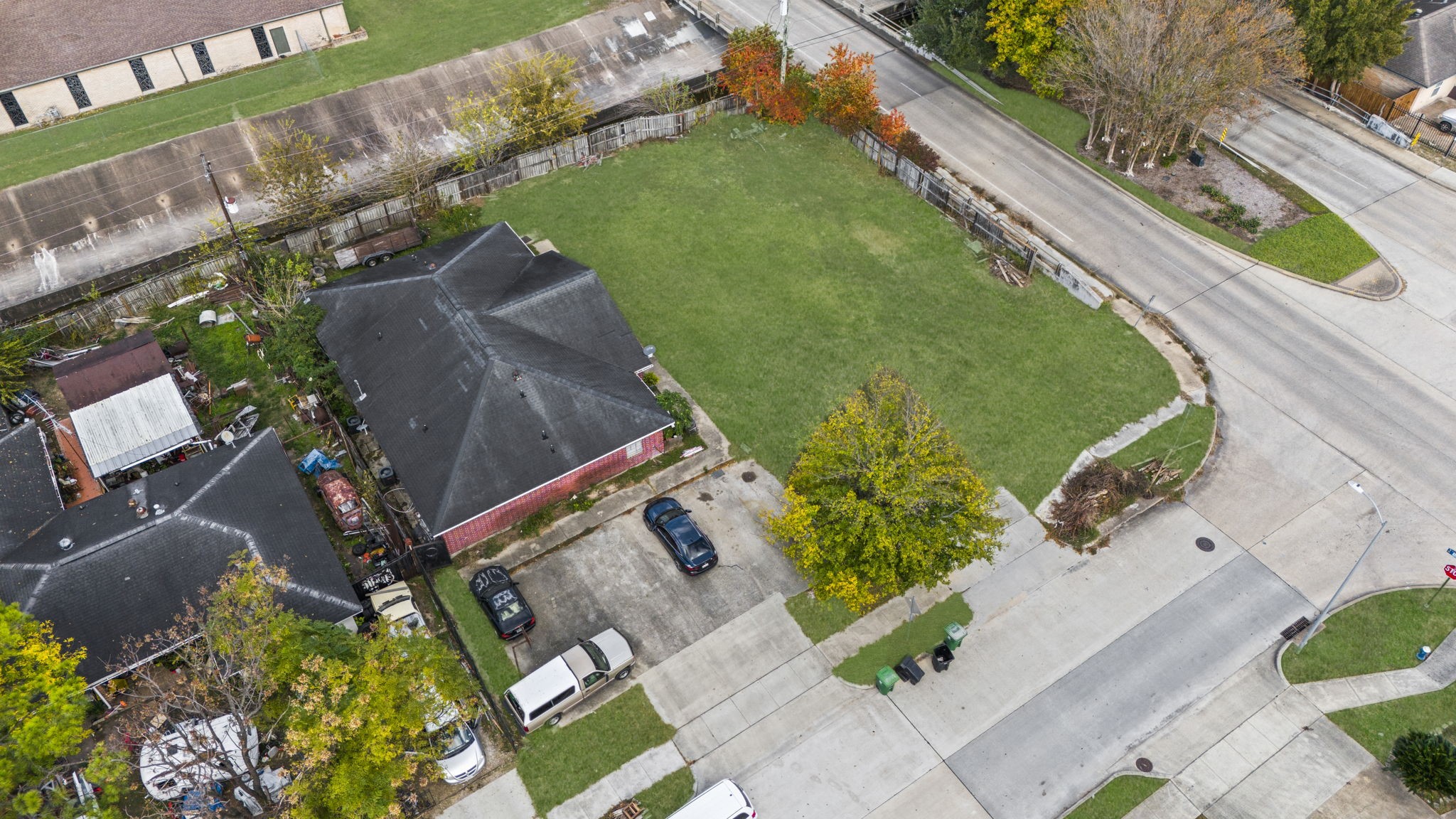 9402 Derrik Dr Drive Property Photo 3