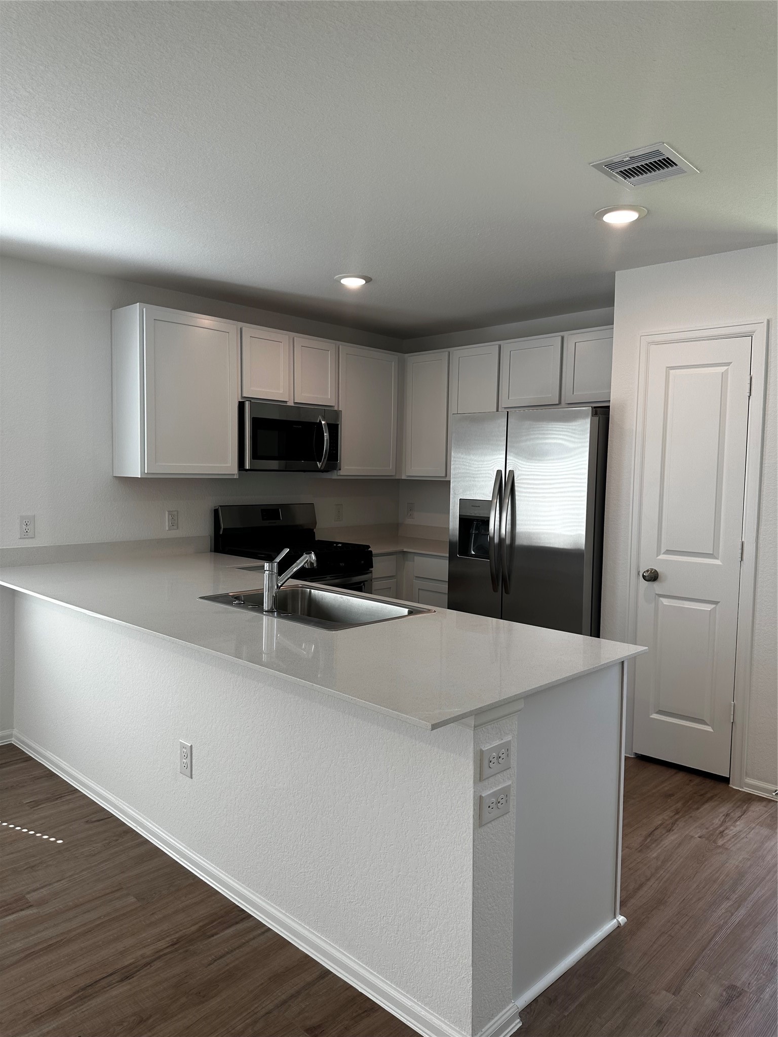 4239 Barrington Cove Lane Property Photo 1