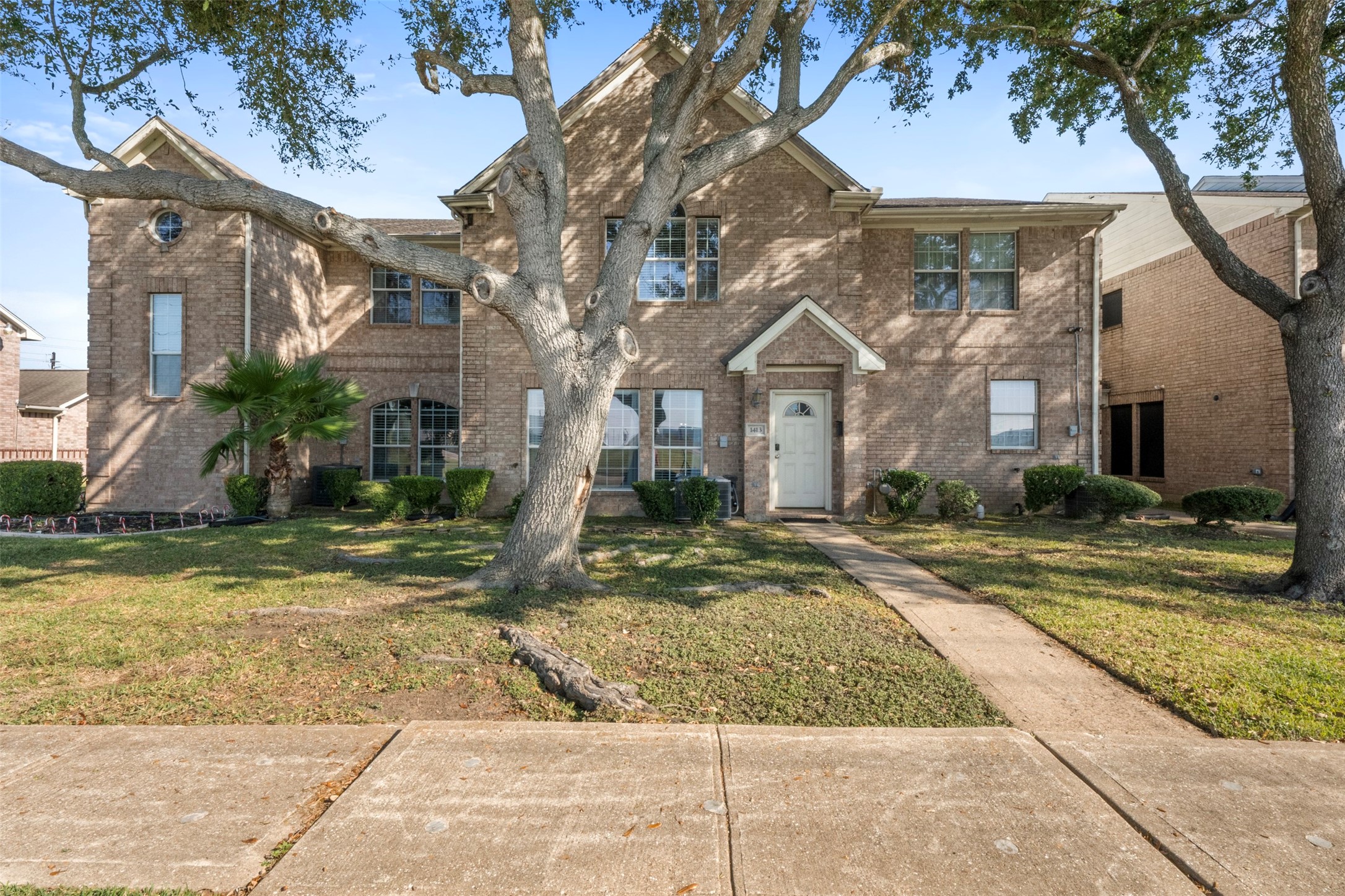 1413 Highway 146 S Property Photo 2