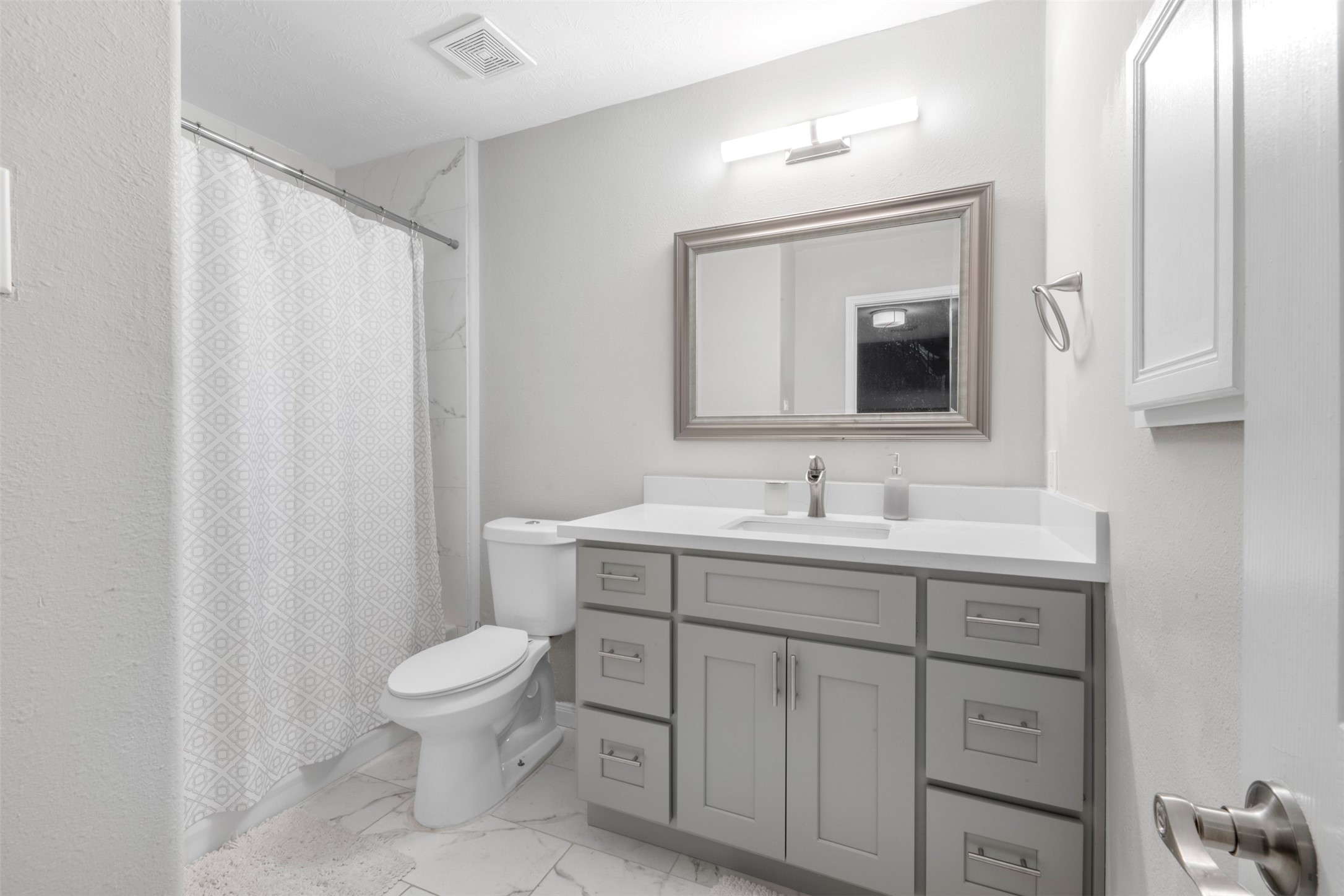1413 Highway 146 S Property Photo 18