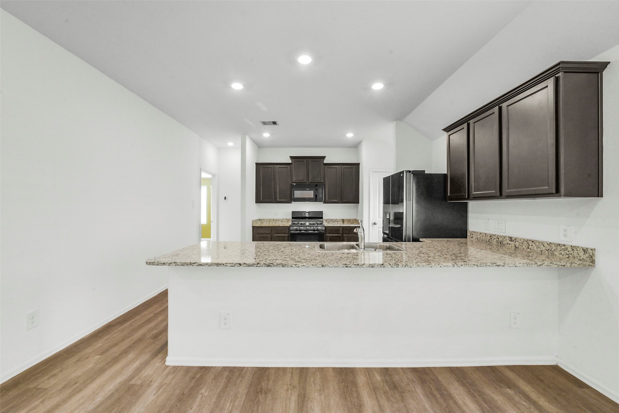 18511 Summit Ranch Drive Property Photo 9