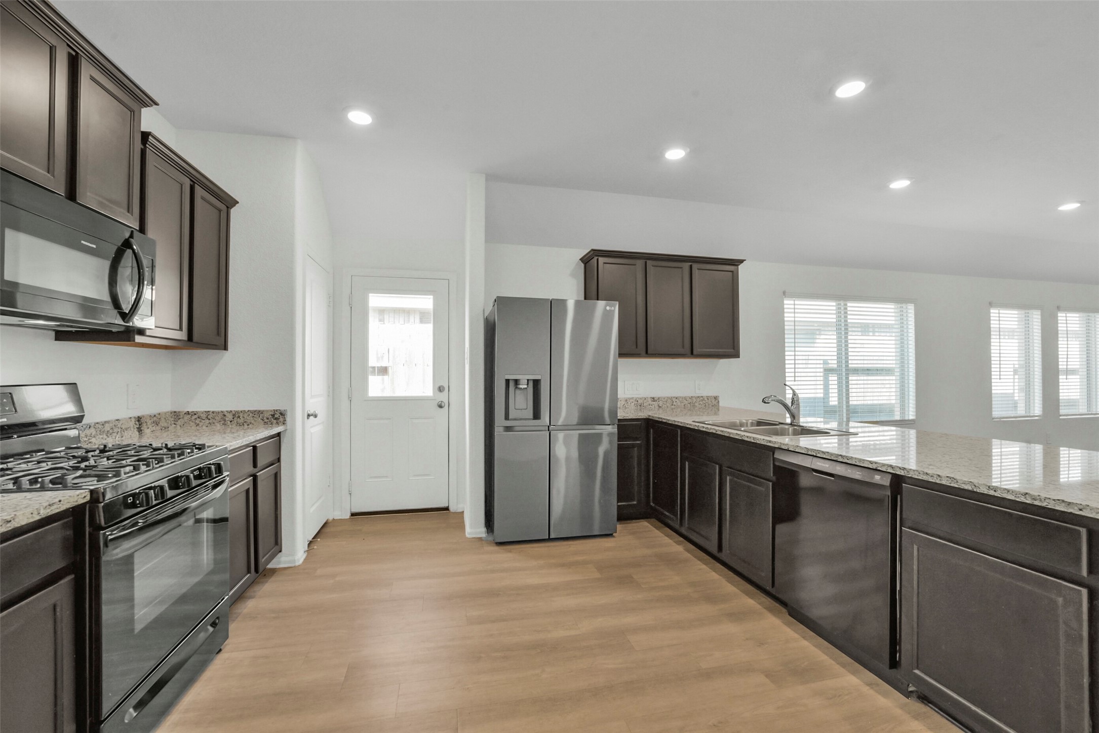 18511 Summit Ranch Drive Property Photo 11