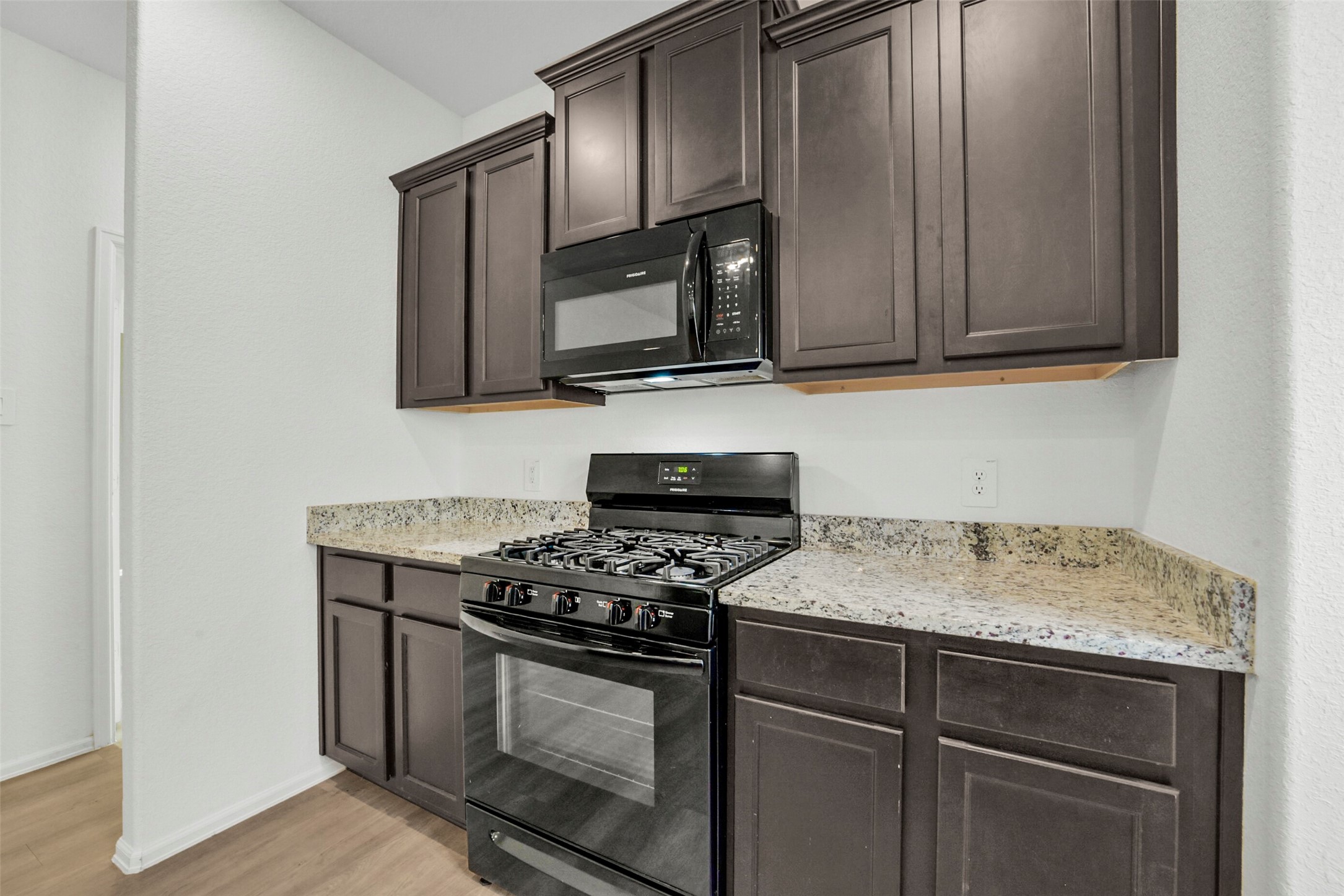18511 Summit Ranch Drive Property Photo 14