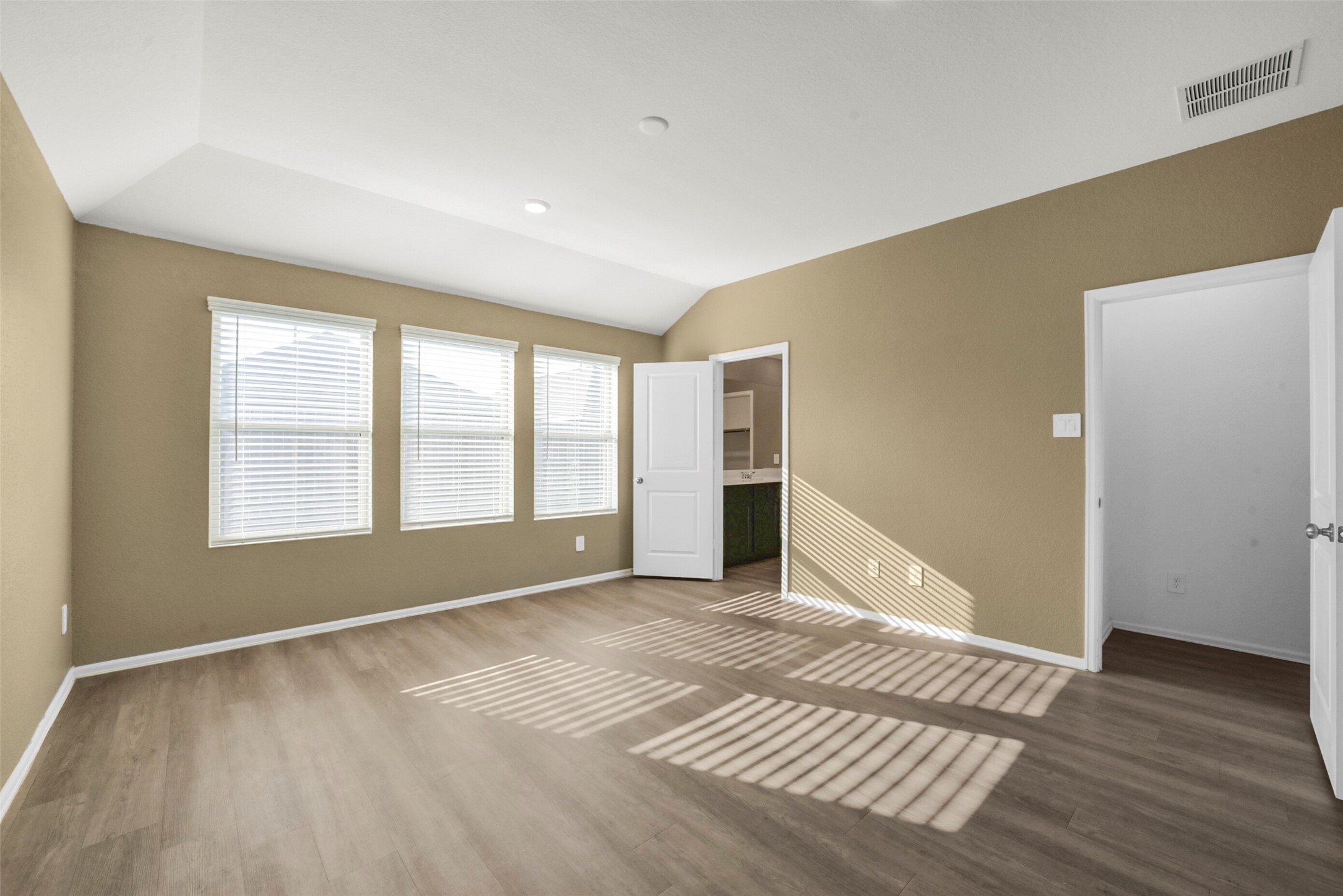 18511 Summit Ranch Drive Property Photo 16