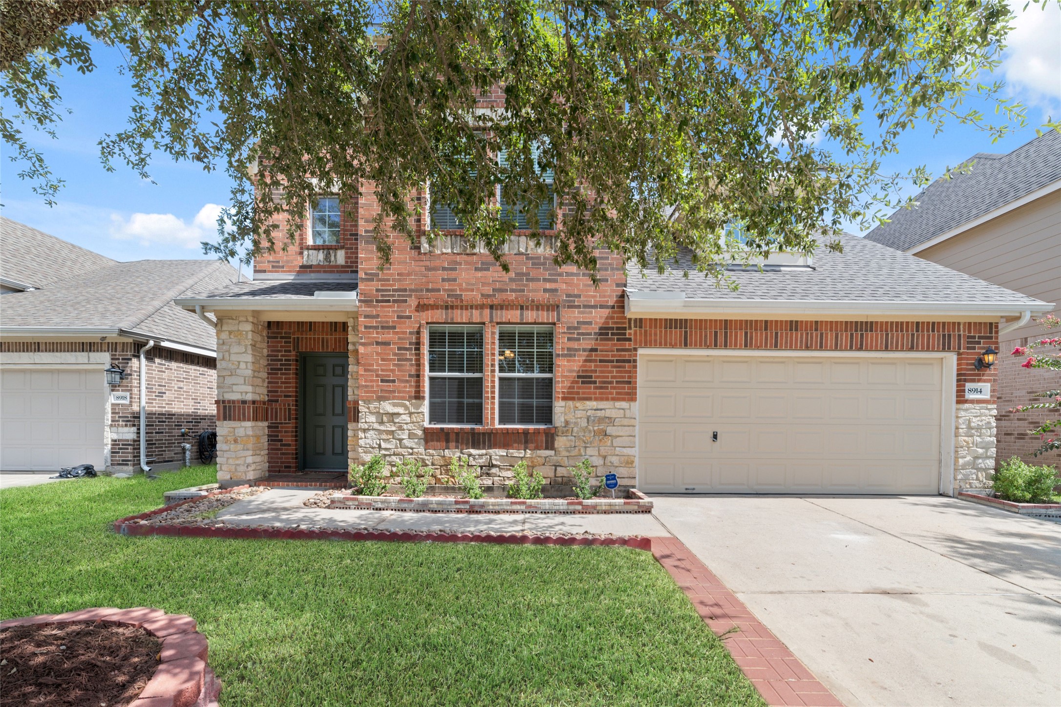 8914 Parlin Ridge Drive Property Photo 4