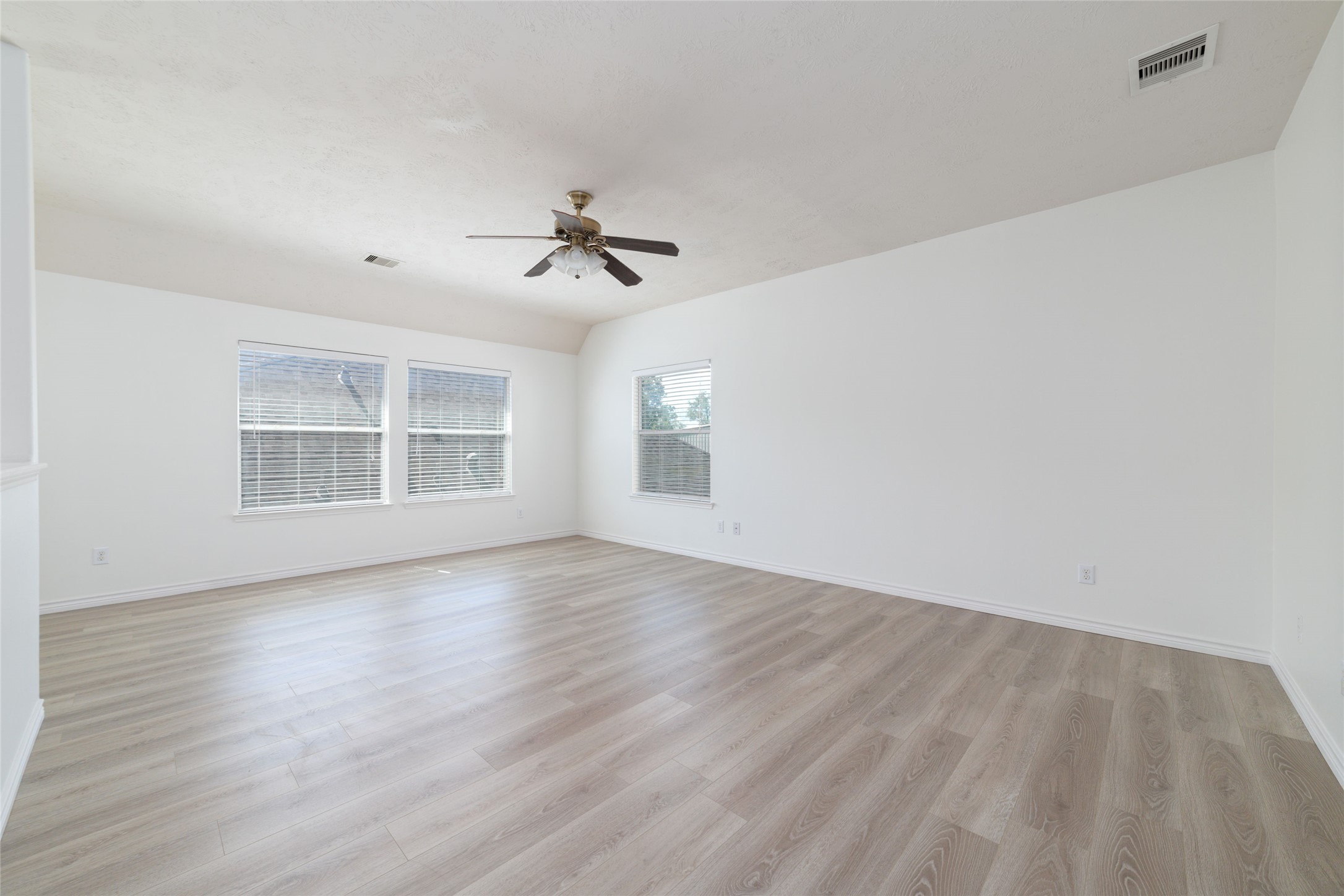 8914 Parlin Ridge Drive Property Photo 15