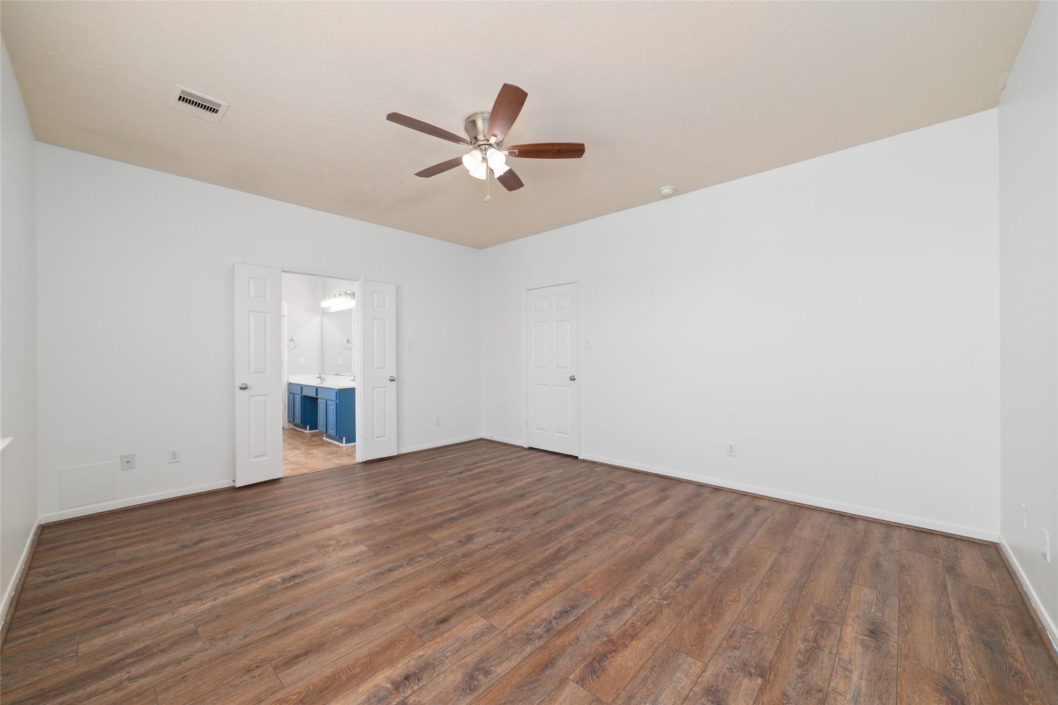 8914 Parlin Ridge Drive Property Photo 16