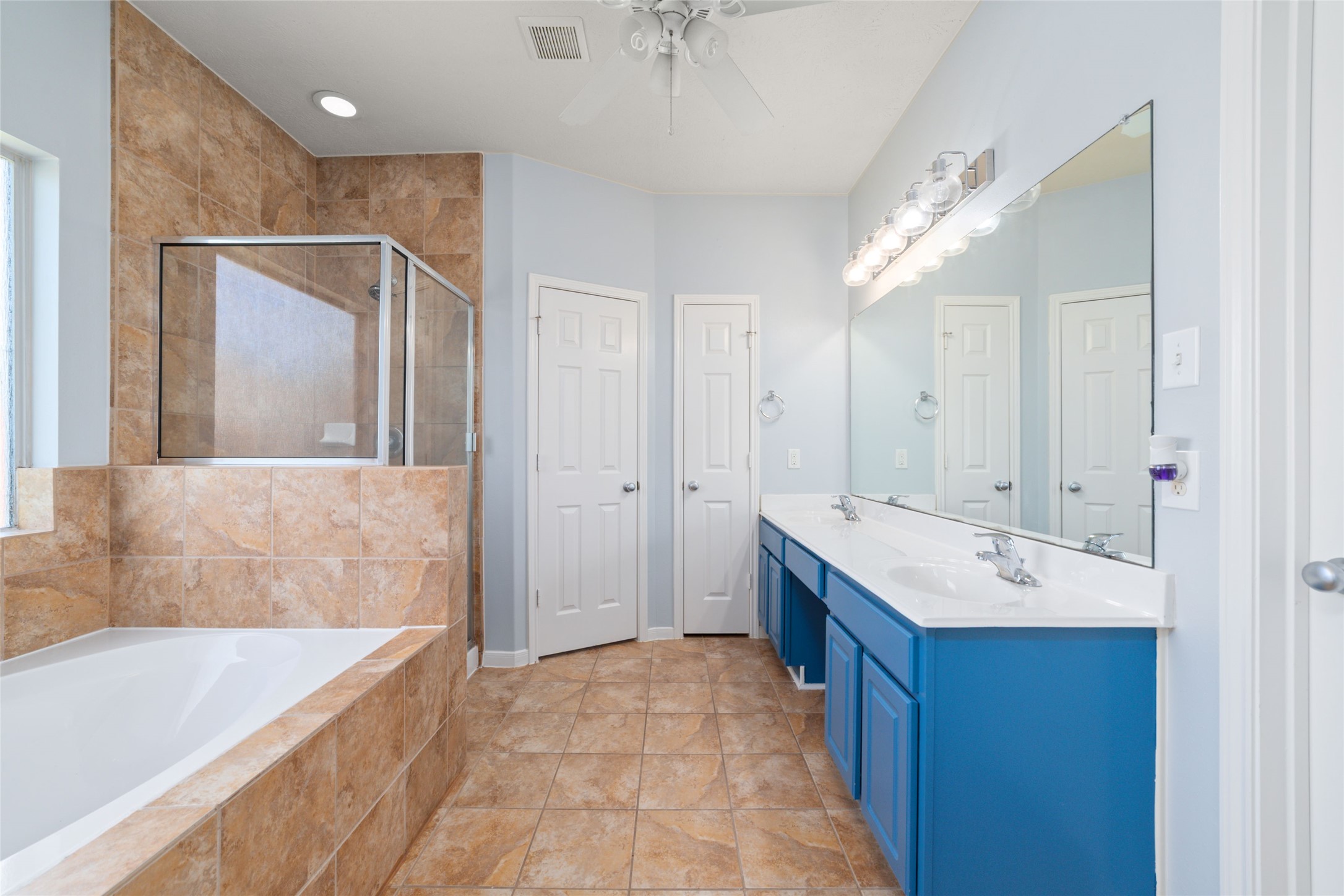 8914 Parlin Ridge Drive Property Photo 18