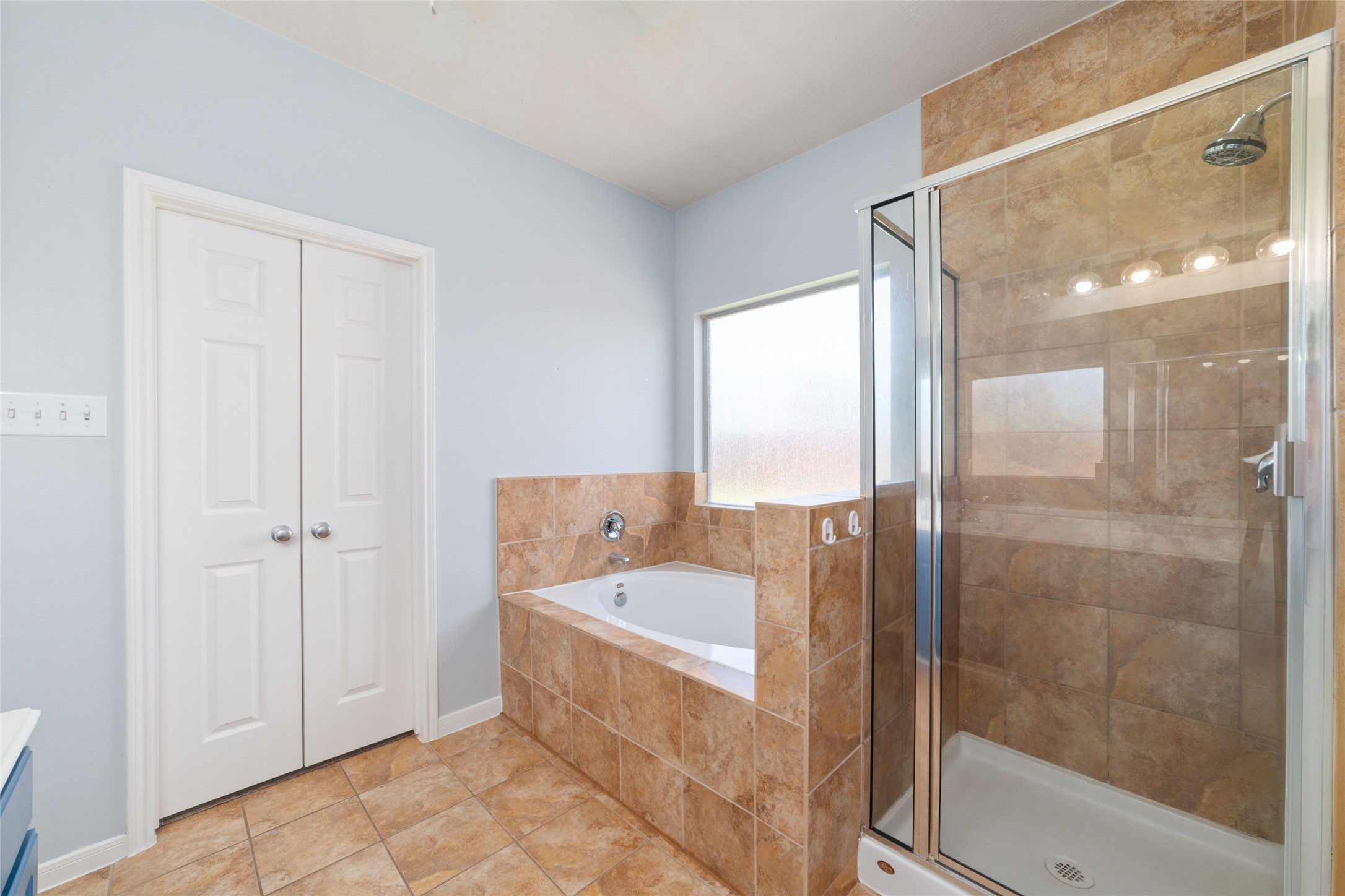 8914 Parlin Ridge Drive Property Photo 20