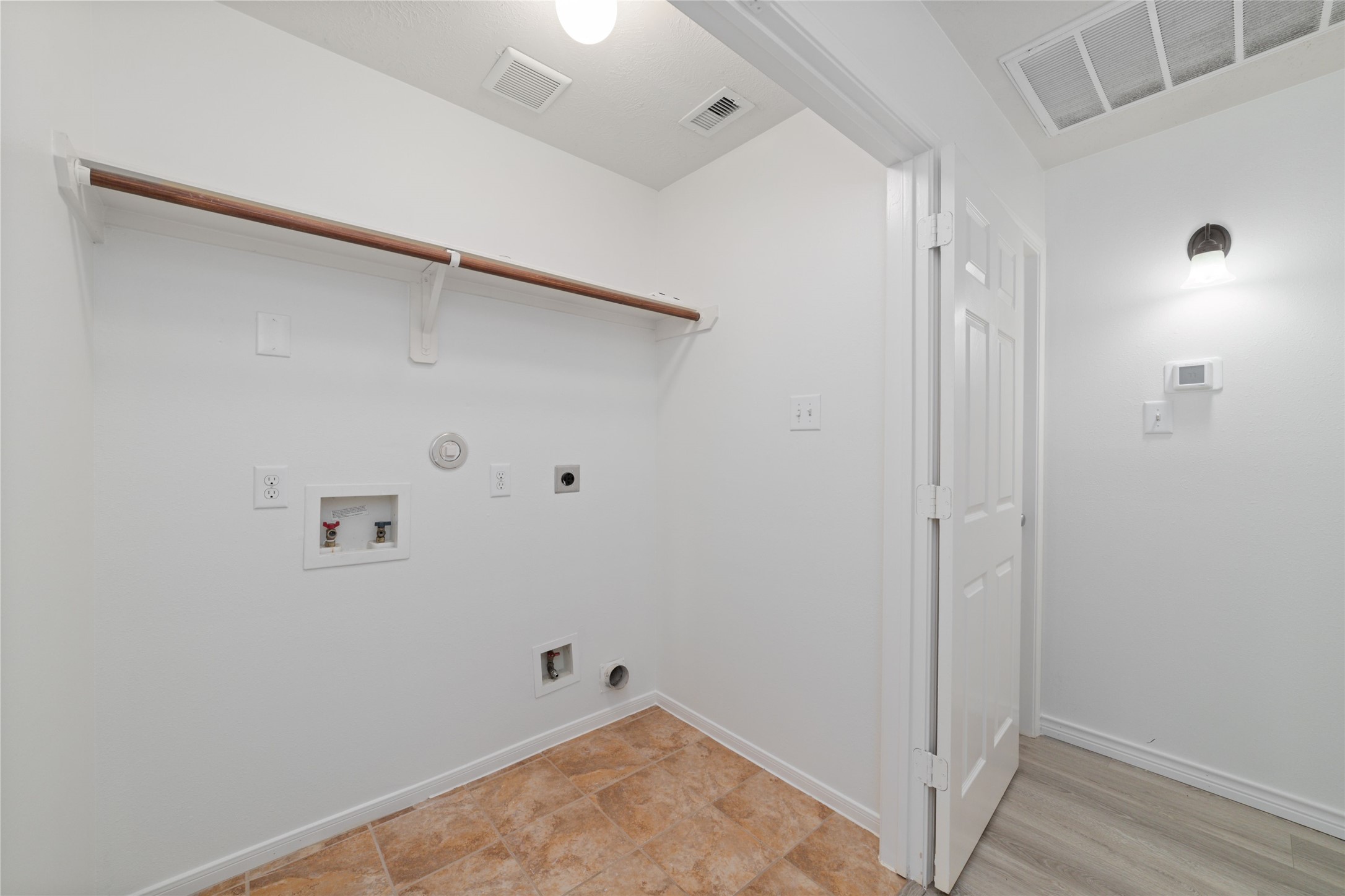 8914 Parlin Ridge Drive Property Photo 25