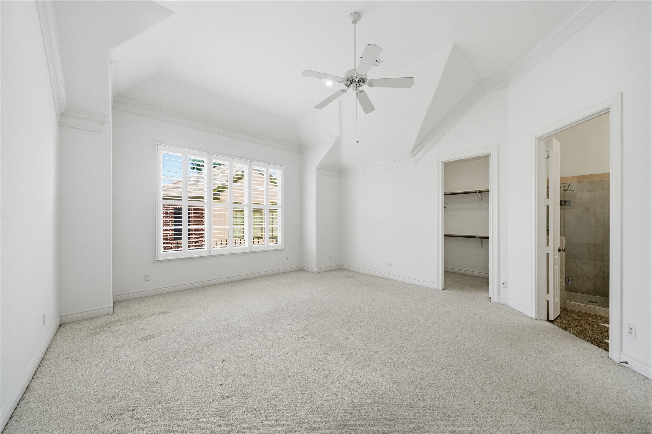 1329 Hyde Park Boulevard Property Photo 20