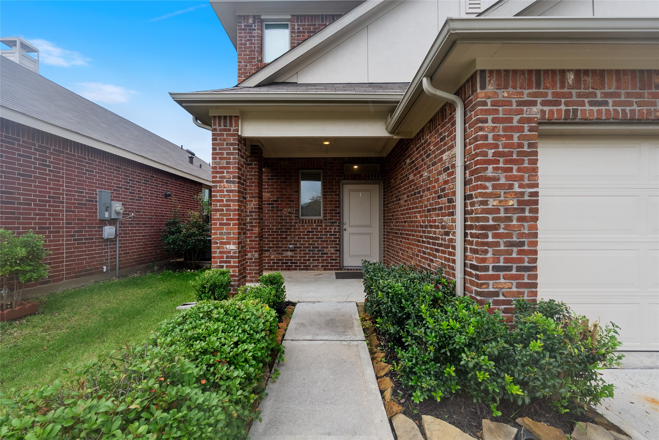 5031 Chestnut Orchard Drive Property Photo 3