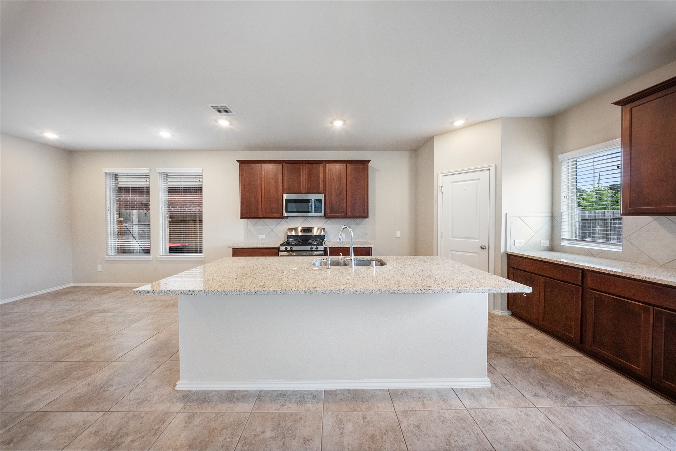 5031 Chestnut Orchard Drive Property Photo 14