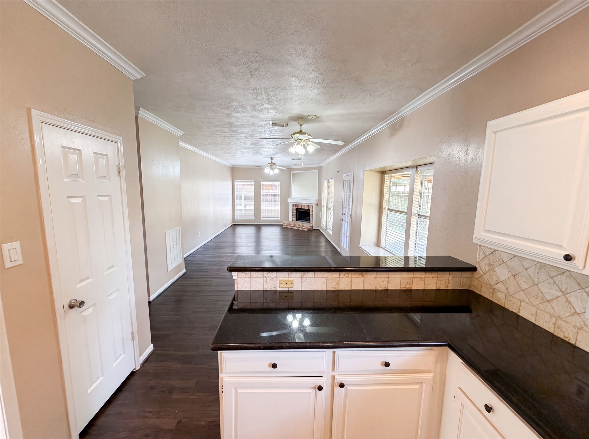 4215 River Ranch Drive Property Photo 3
