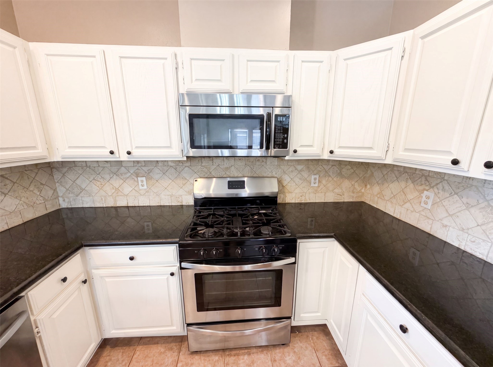 4215 River Ranch Drive Property Photo 12