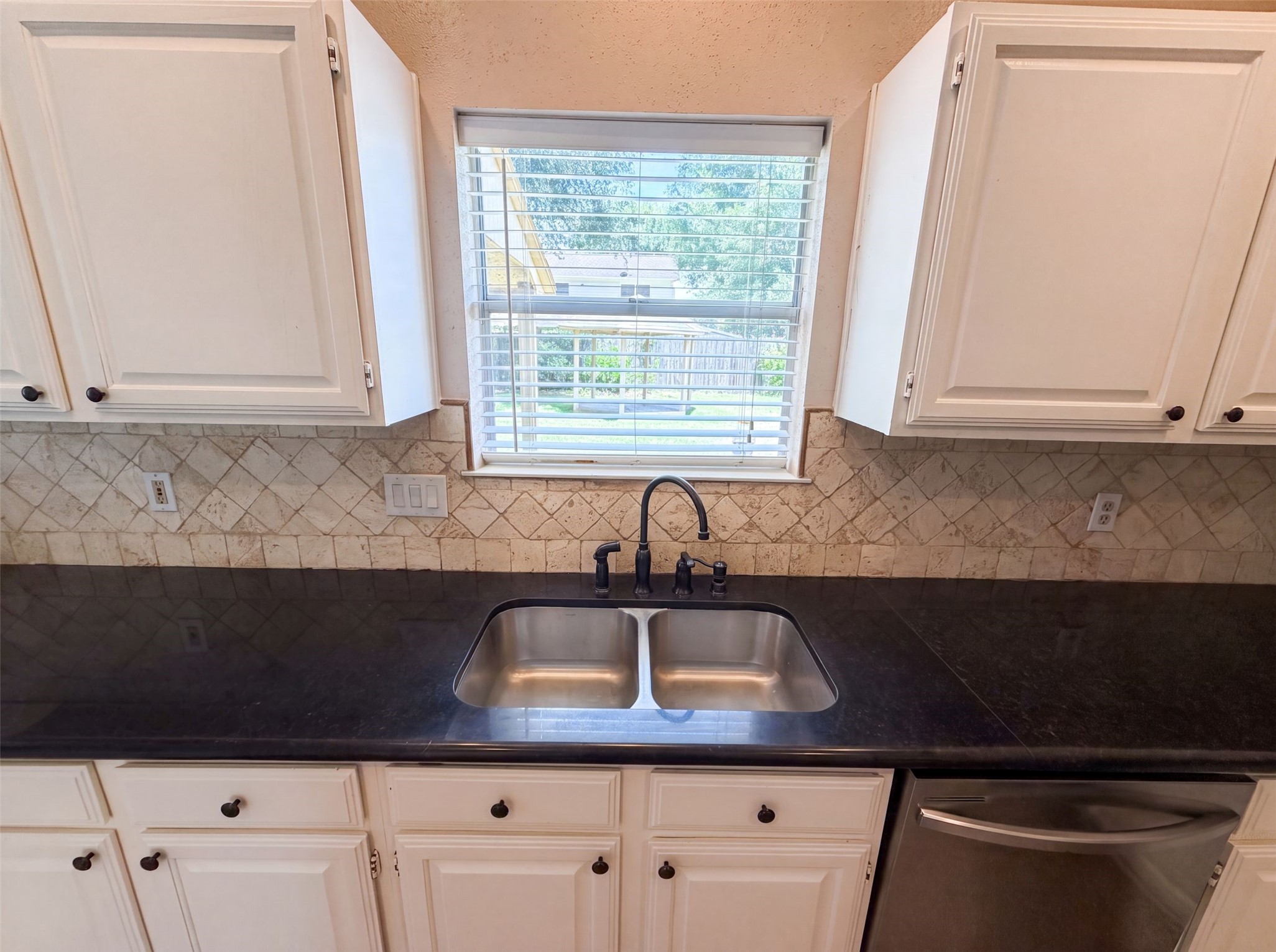 4215 River Ranch Drive Property Photo 13