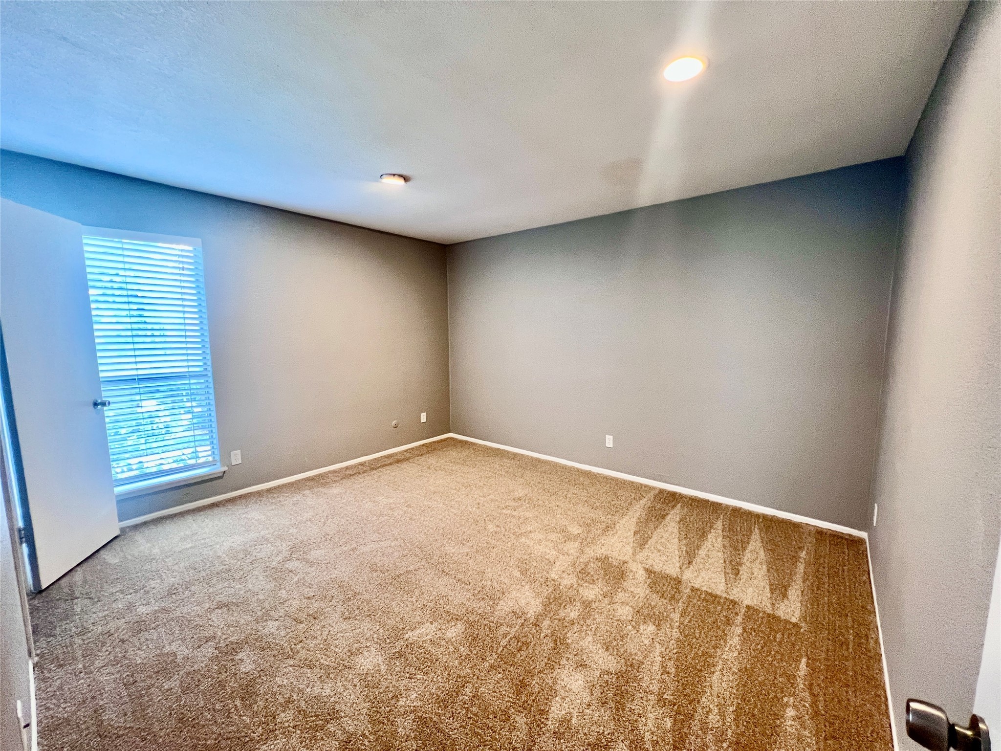 10047 Westpark Drive 18 Property Photo 6