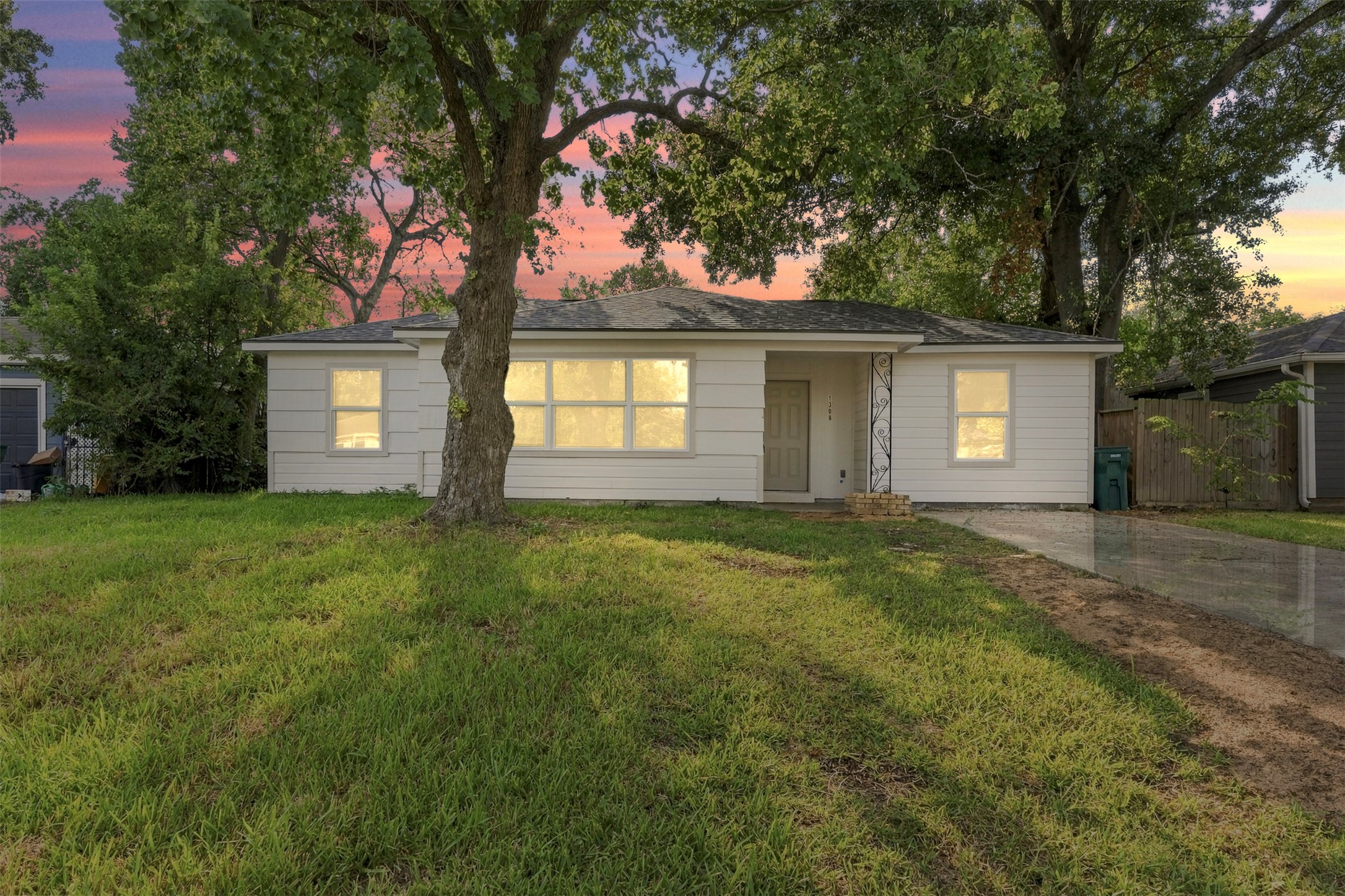 1308 Pecan Drive Property Photo 2
