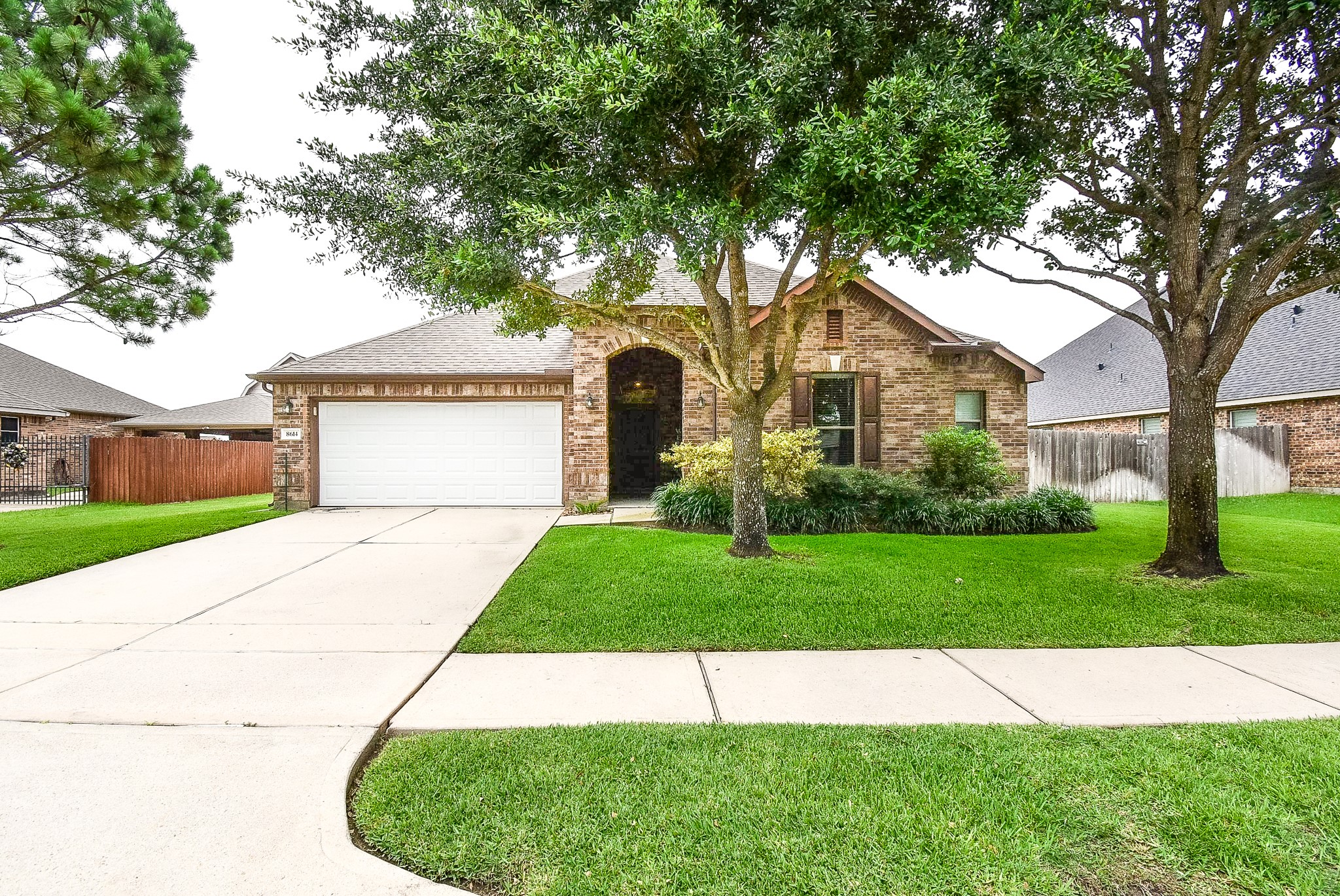 8614 Redstone Hills Drive Property Photo 1