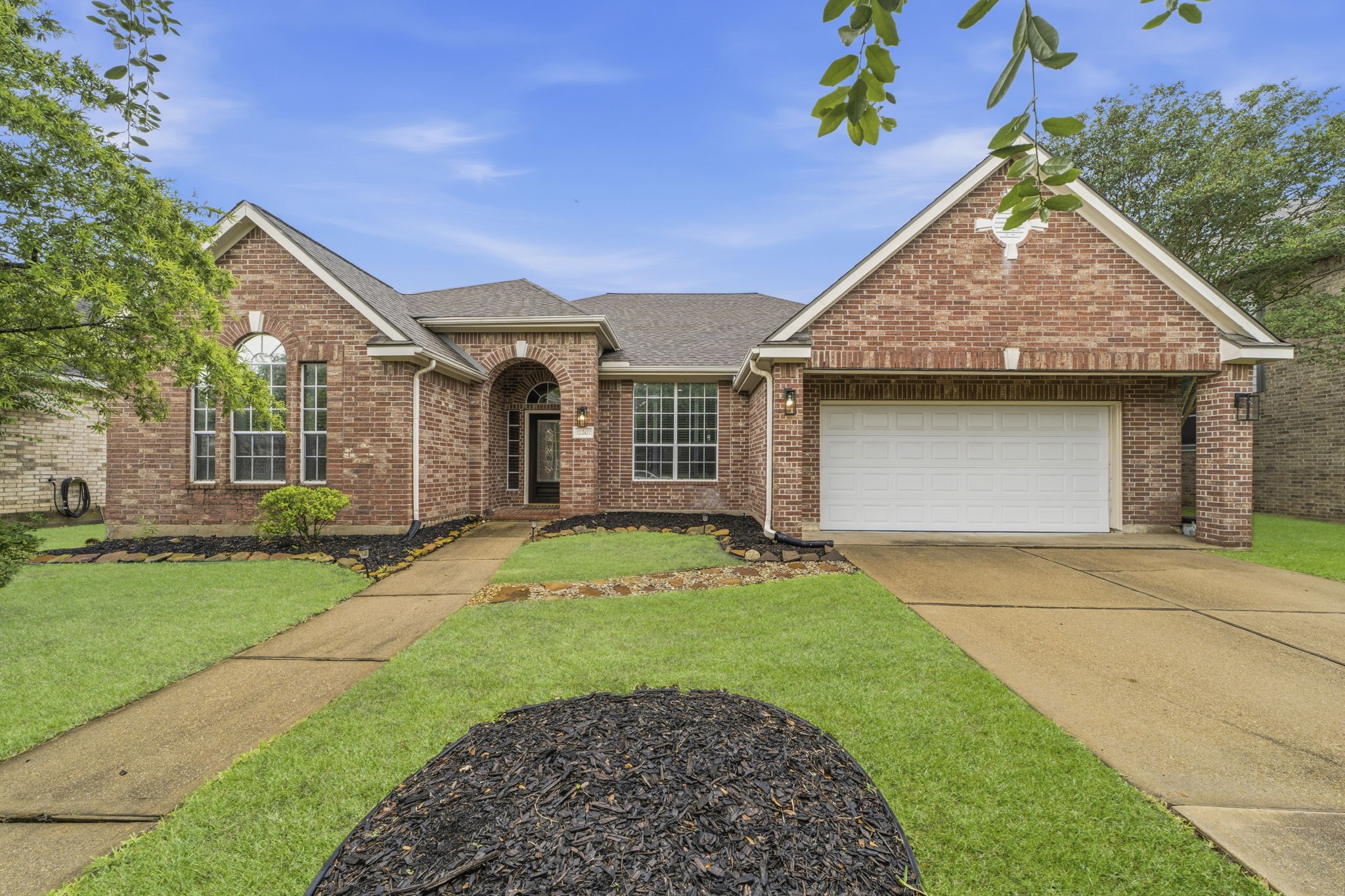 17207 Eagle Ledge Drive Property Photo 3