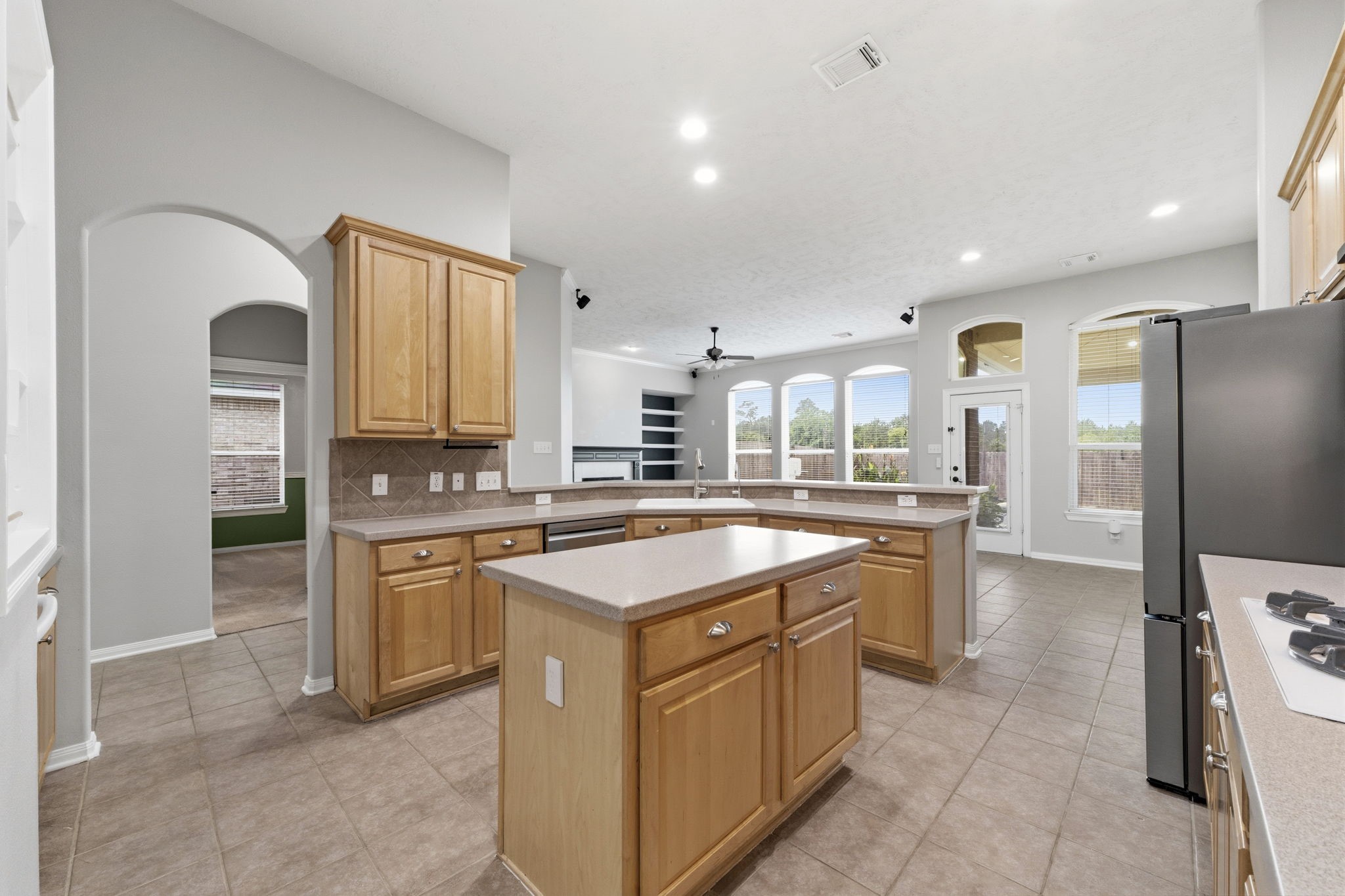 17207 Eagle Ledge Drive Property Photo 8