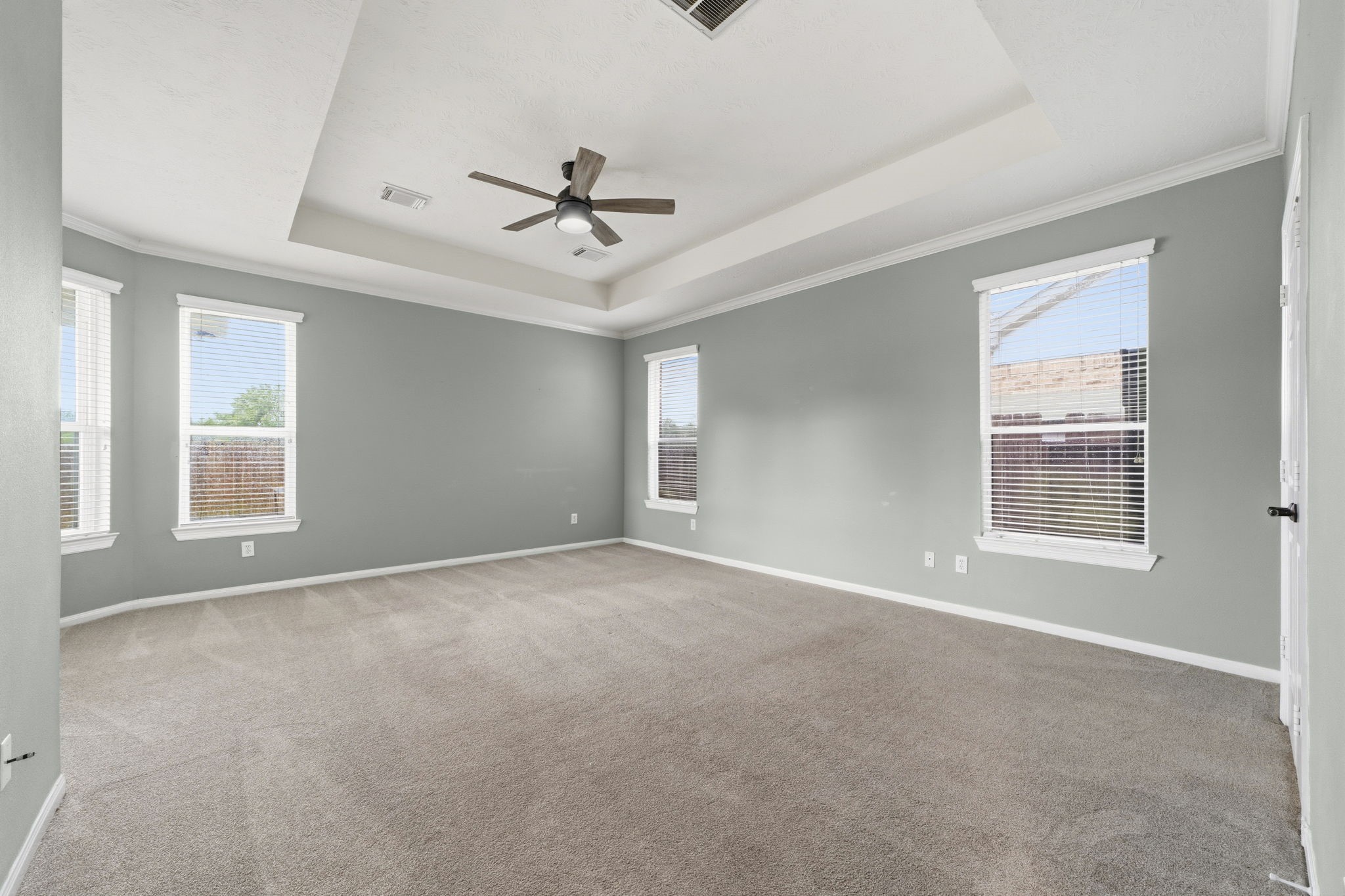 17207 Eagle Ledge Drive Property Photo 17