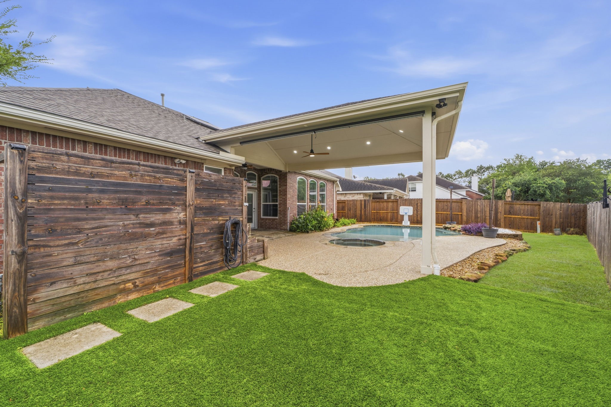 17207 Eagle Ledge Drive Property Photo 31