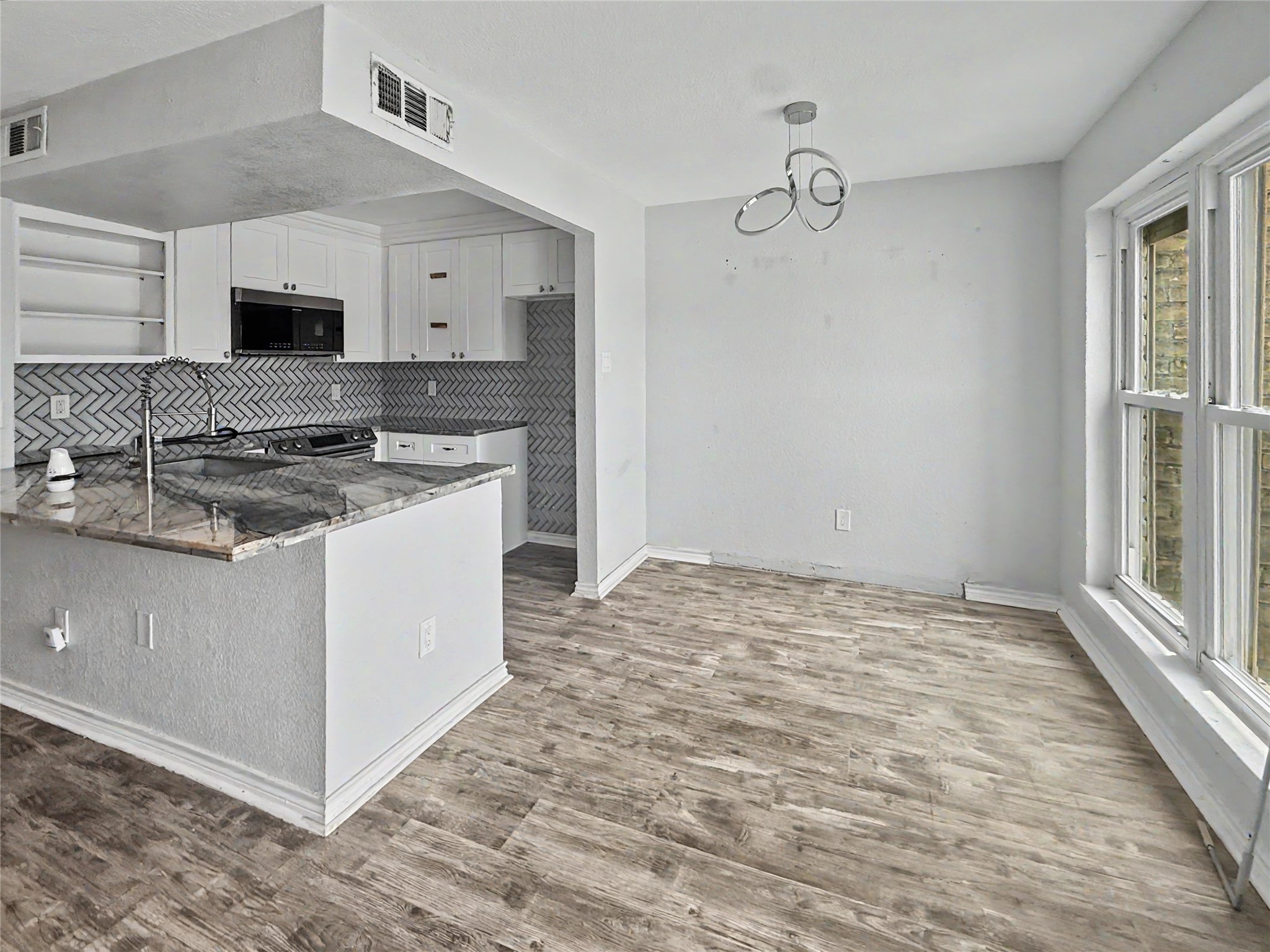 3220 69th Street B12 Property Photo 14