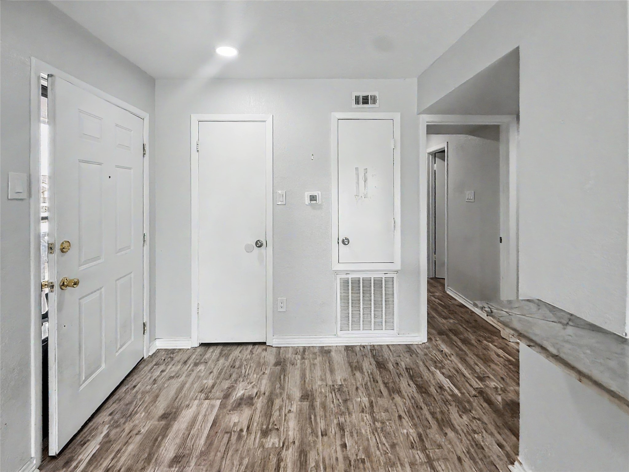 3220 69th Street B12 Property Photo 17