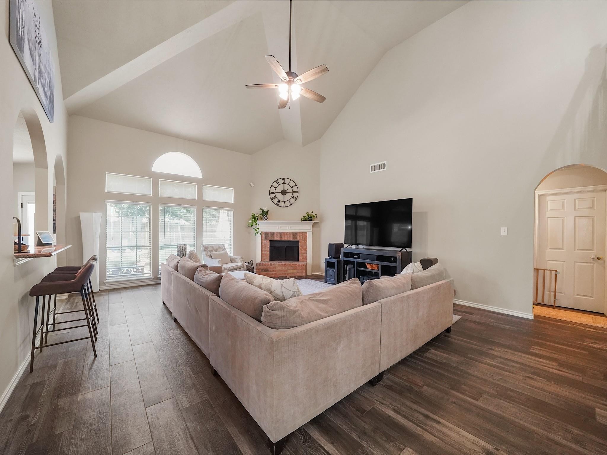 719 Rock Springs Drive Property Photo 10