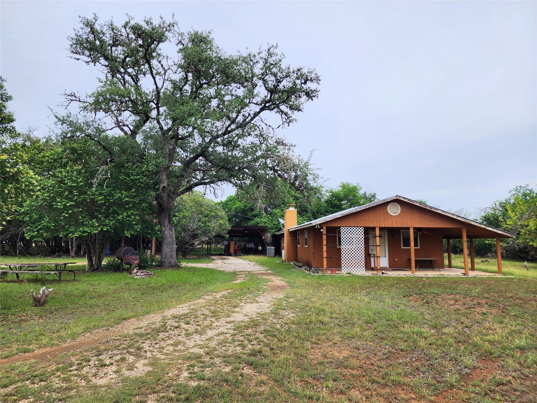 1177 Old Hondo Highway Property Photo 1