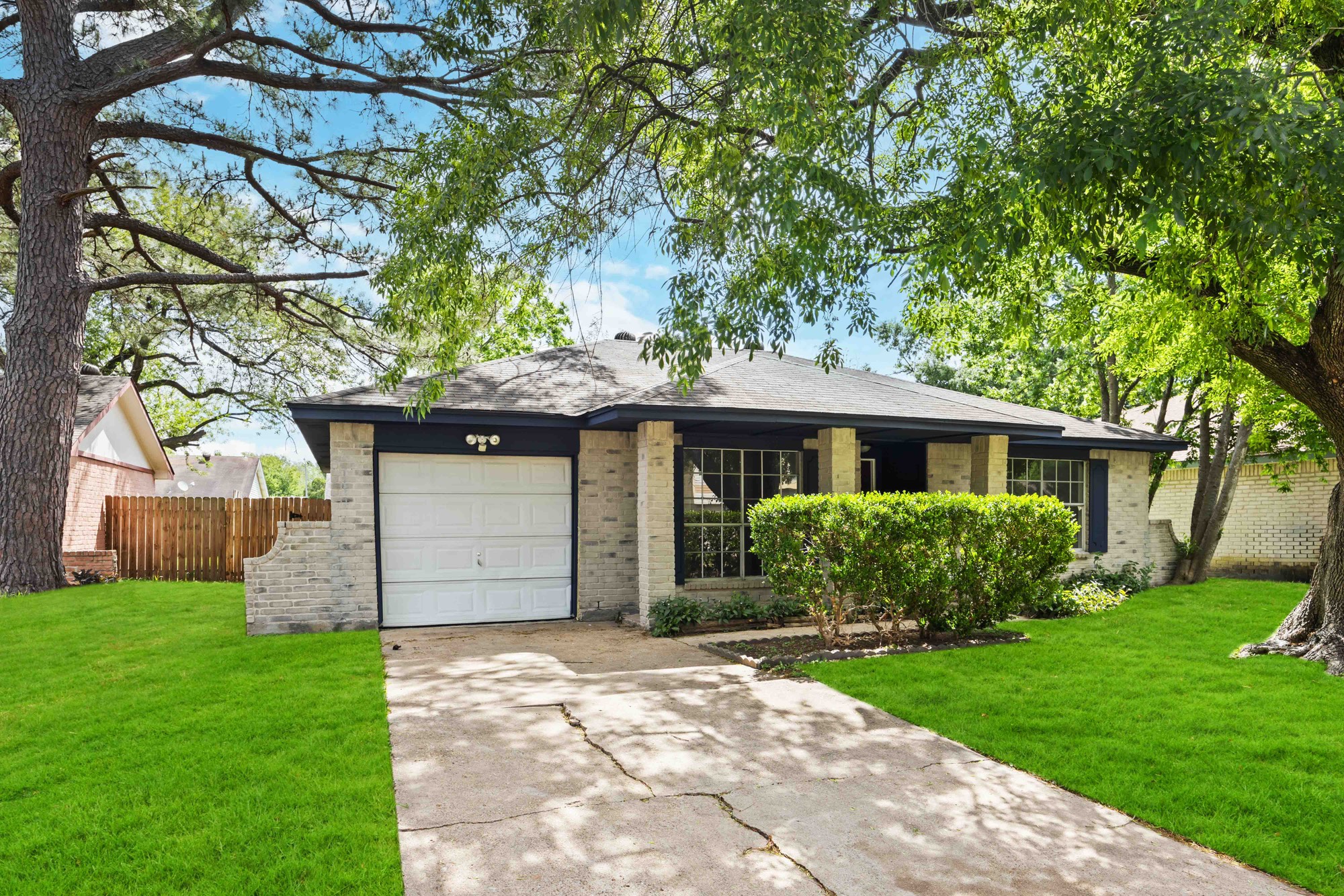 7614 Wovenwood Lane Property Photo