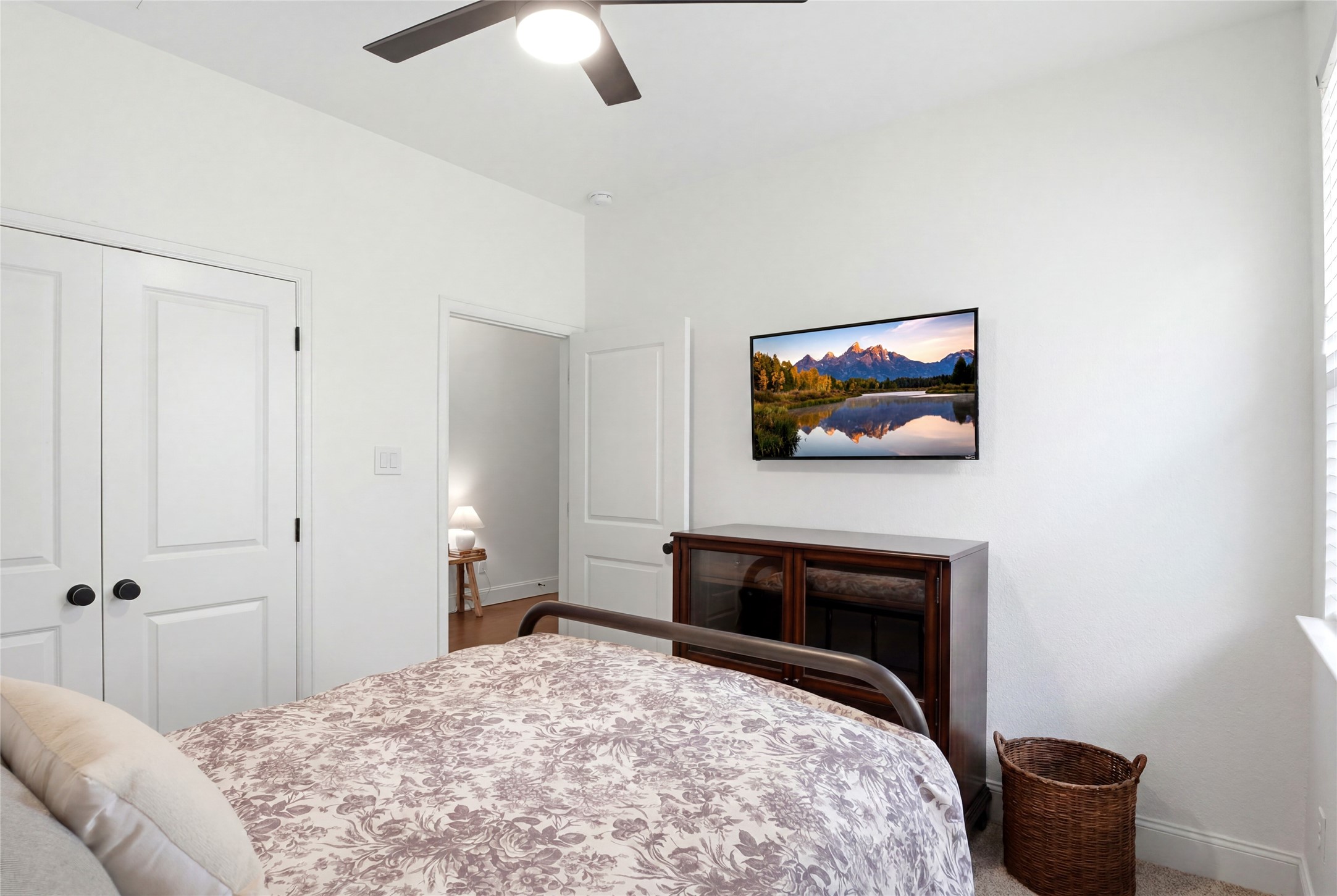 22104 Volante Drive Property Photo 13