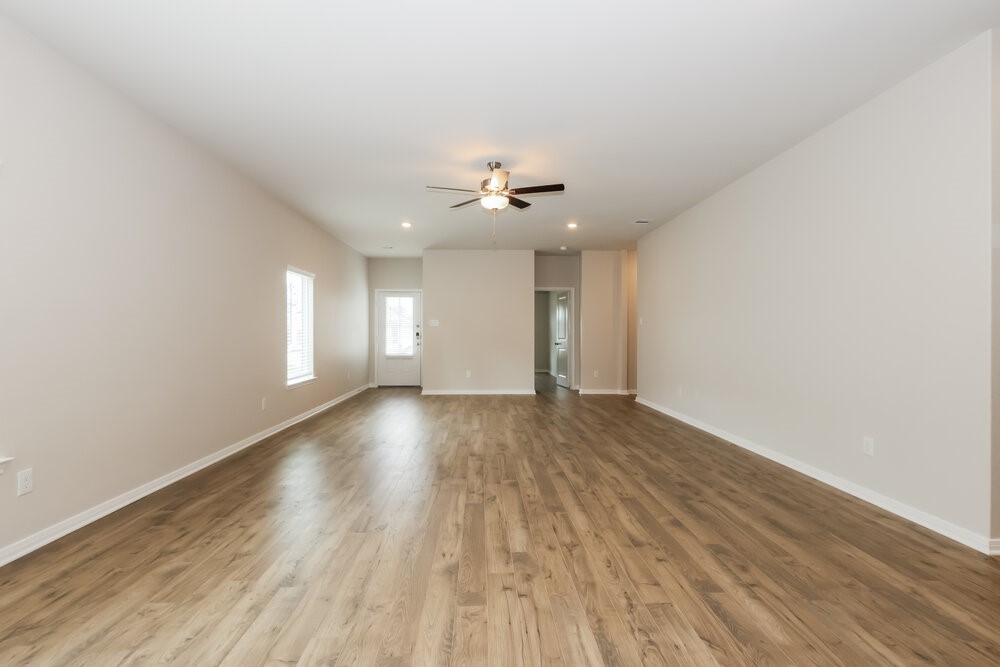 15667 Plum Brook Drive Property Photo 5