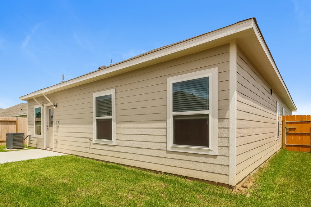 15667 Plum Brook Drive Property Photo 16